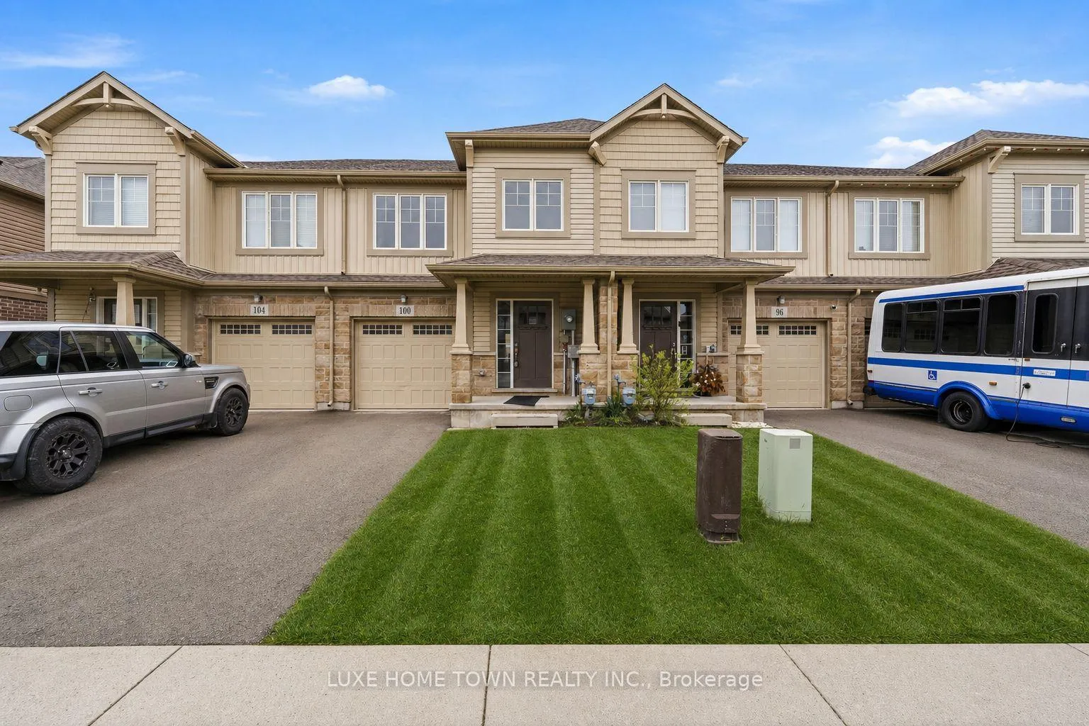 Photo 2 of 100 Monarch Street, Welland, Coyle Creek — HOMEH