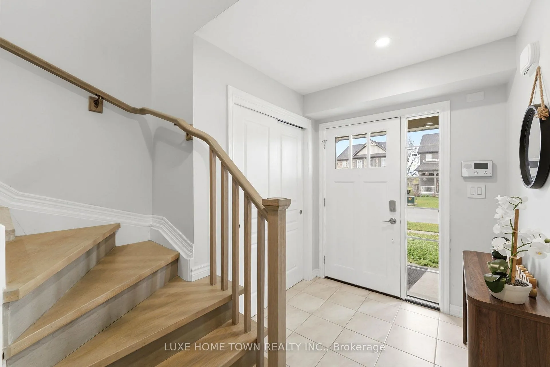 Photo 4 of 100 Monarch Street, Welland, Coyle Creek — HOMEH