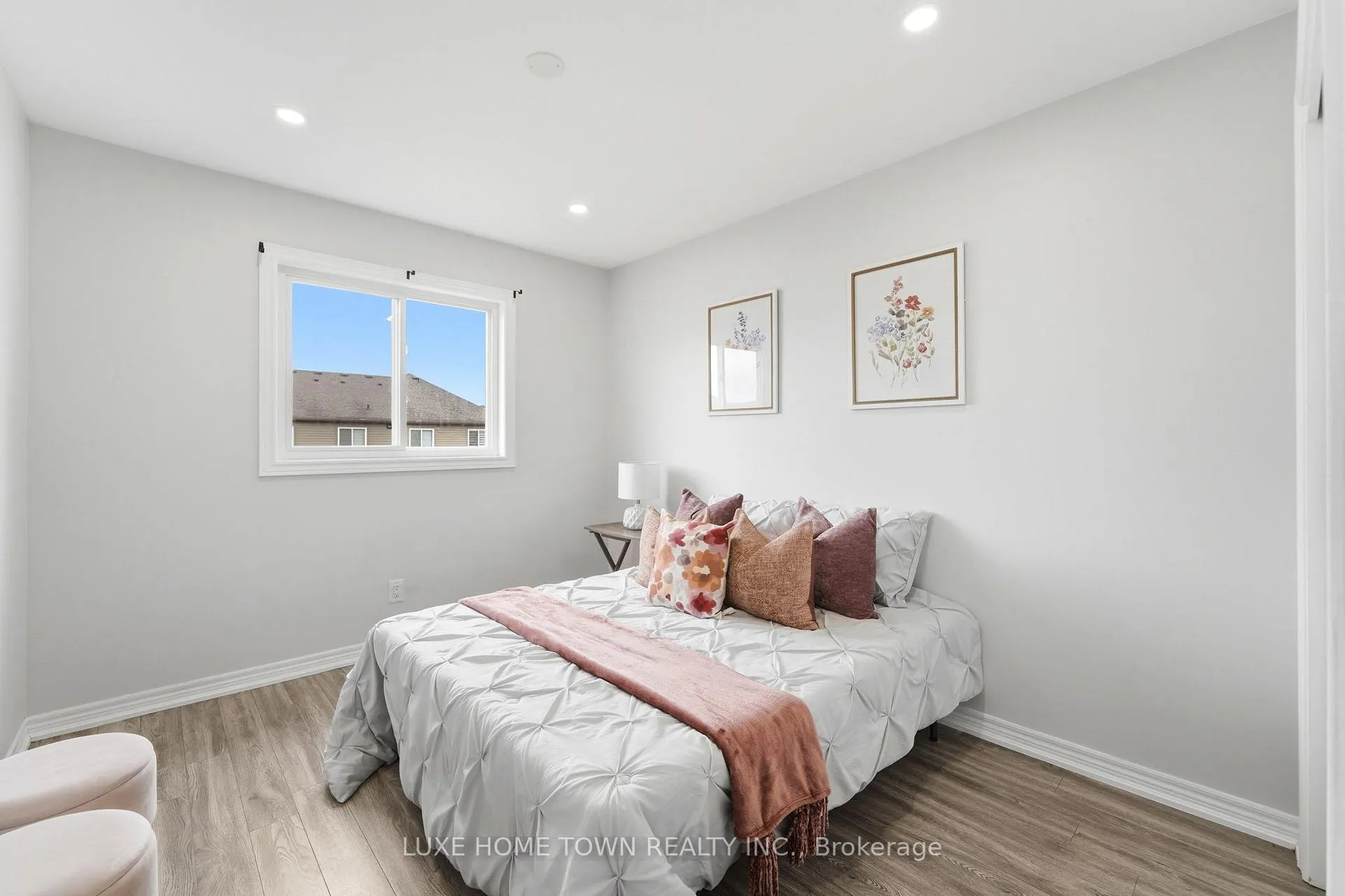 Photo 25 of 100 Monarch Street, Welland, Coyle Creek — HOMEH