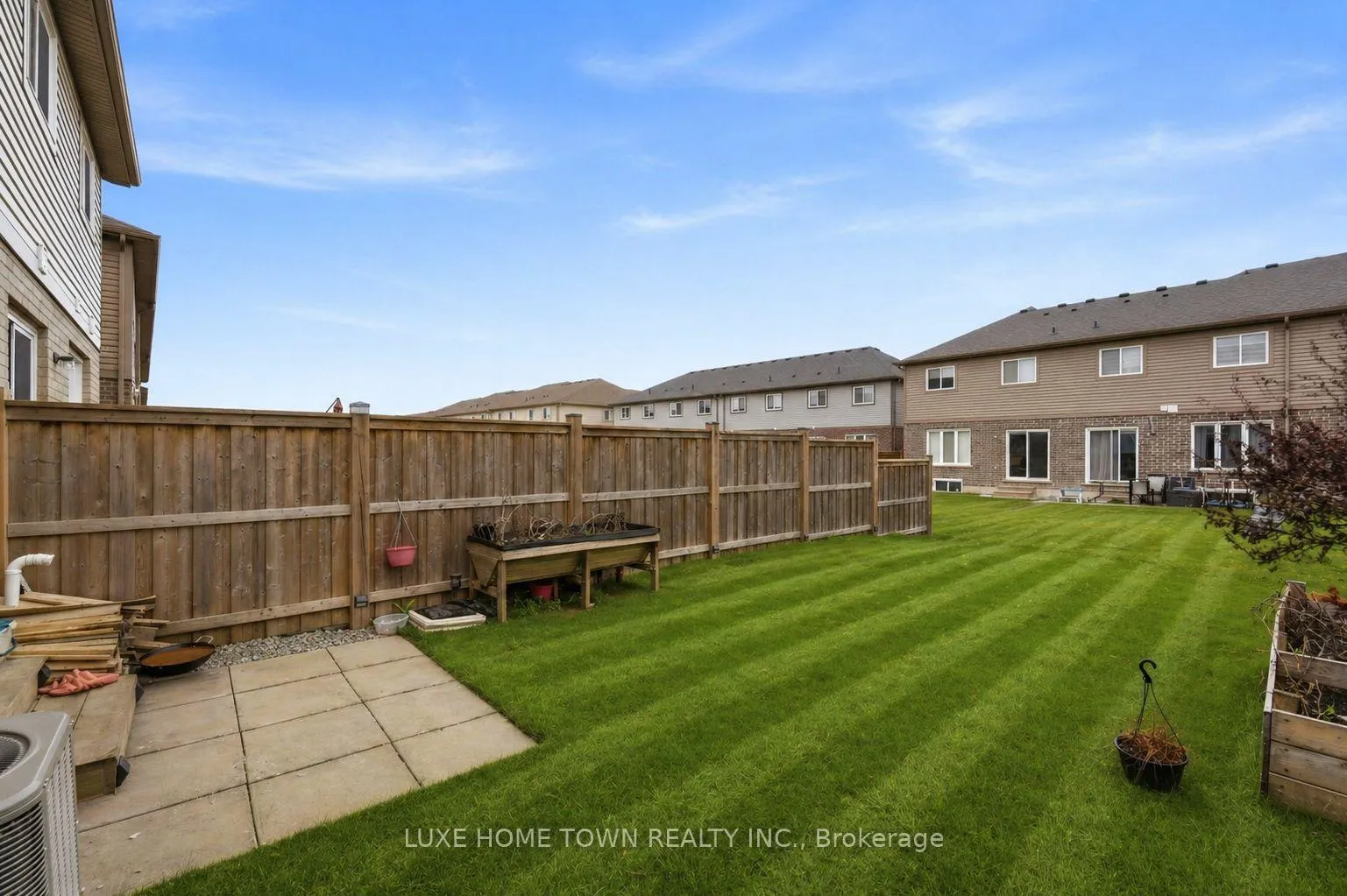 Photo 37 of 100 Monarch Street, Welland, Coyle Creek — HOMEH