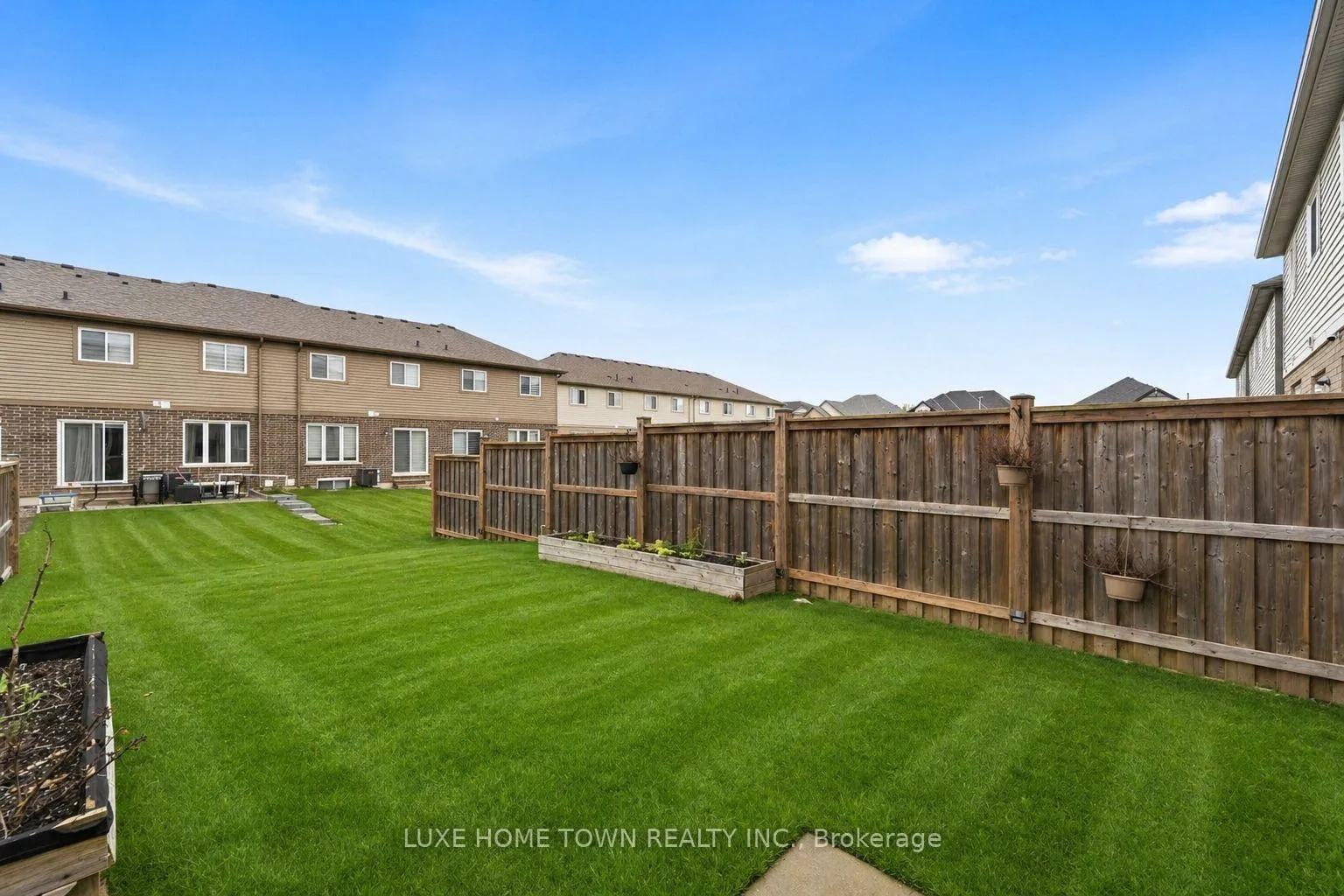Photo 39 of 100 Monarch Street, Welland, Coyle Creek — HOMEH