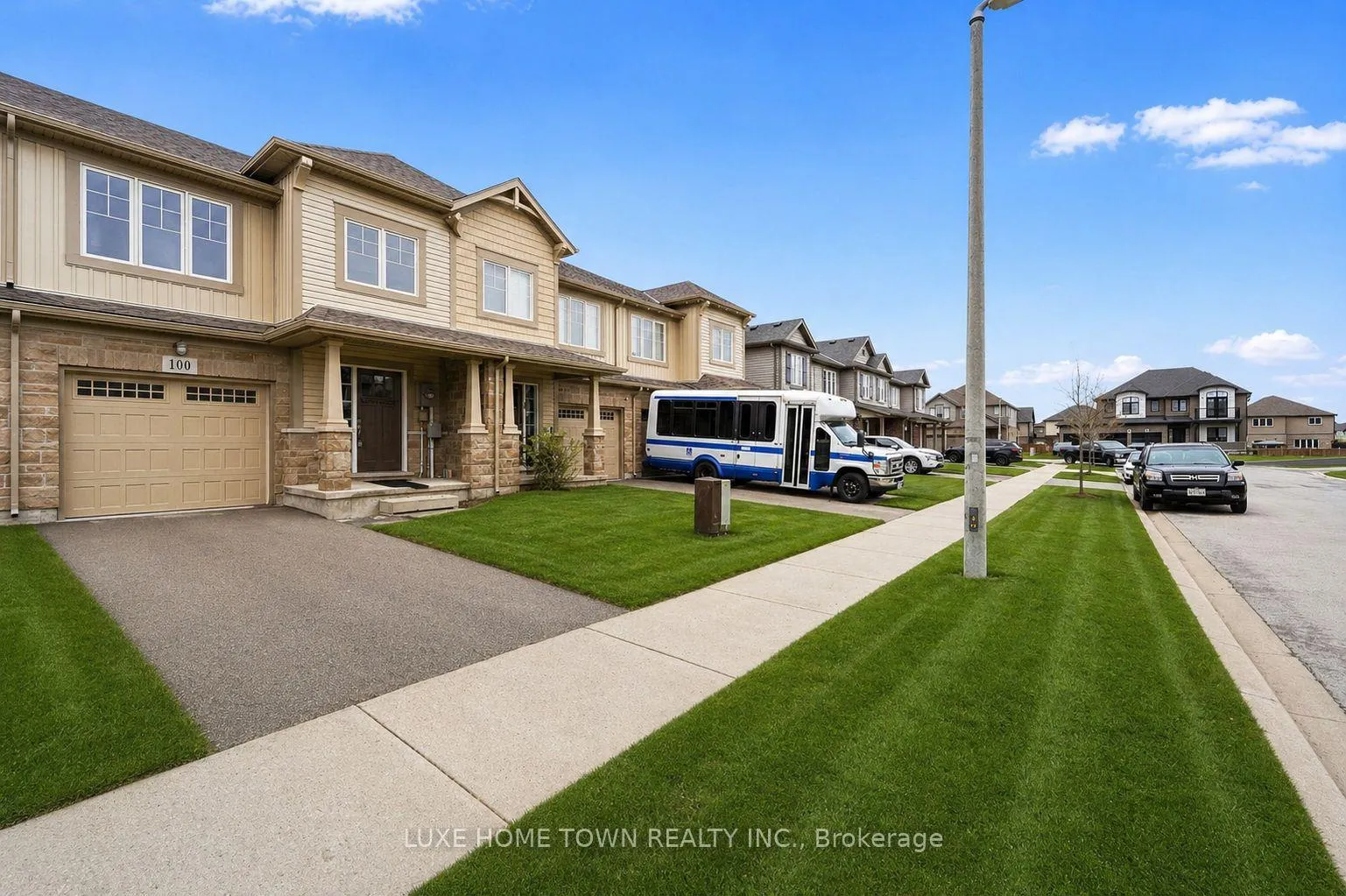 Photo 40 of 100 Monarch Street, Welland, Coyle Creek — HOMEH