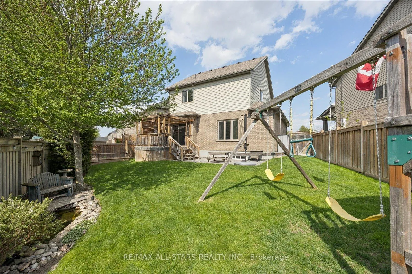 Photo 40 of 18 Carleton Trail, New Tecumseth, Beeton — HOMEH
