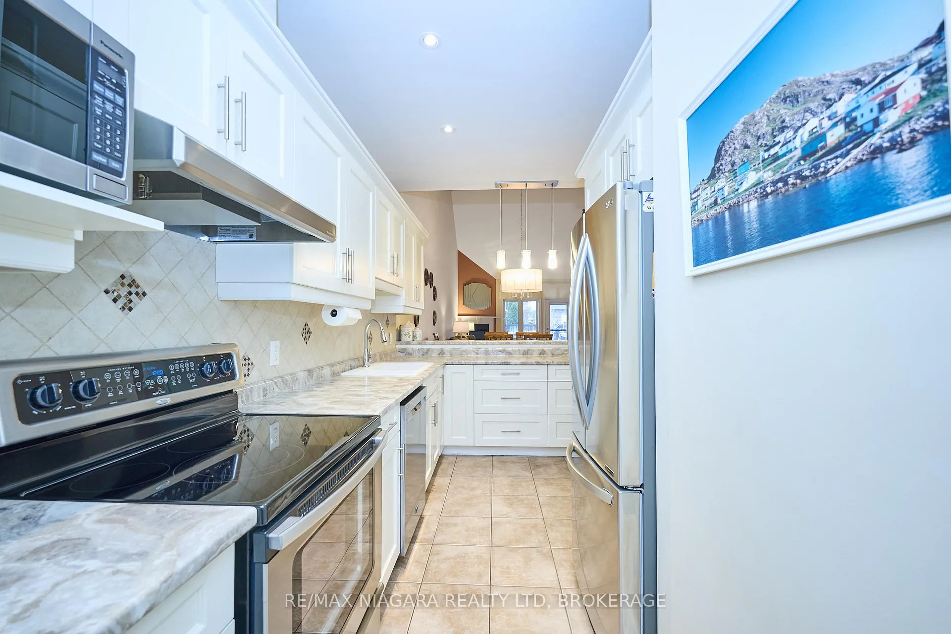 Photo 7 of Unit 7, 14 Emerald Common, St. Catharines, Lakeshore — HOMEH