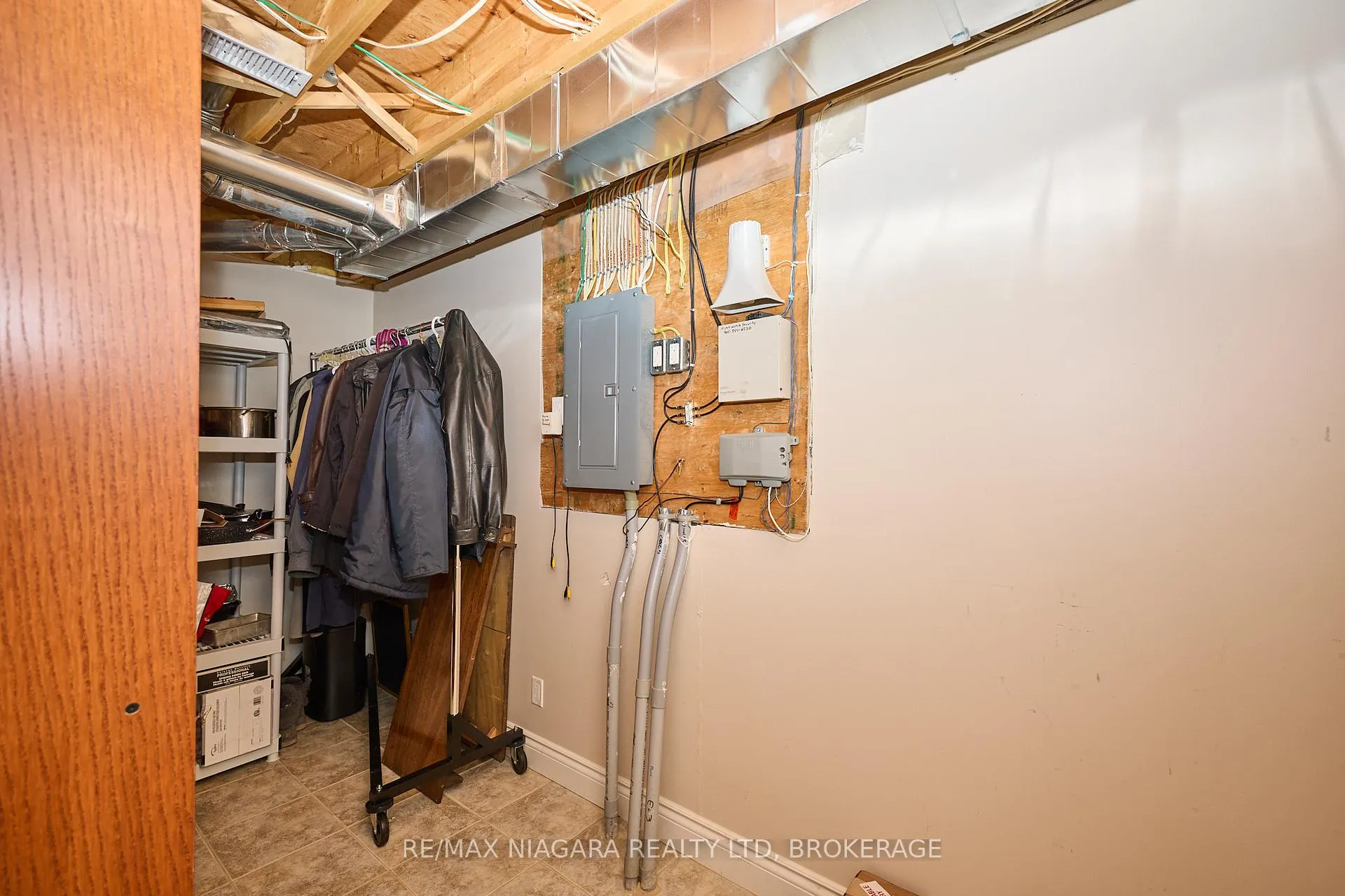 Photo 32 of Unit 7, 14 Emerald Common, St. Catharines, Lakeshore — HOMEH
