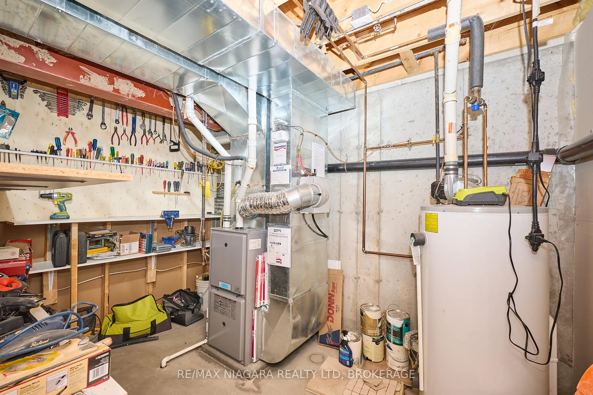 Photo 33 of Unit 7, 14 Emerald Common, St. Catharines, Lakeshore — HOMEH