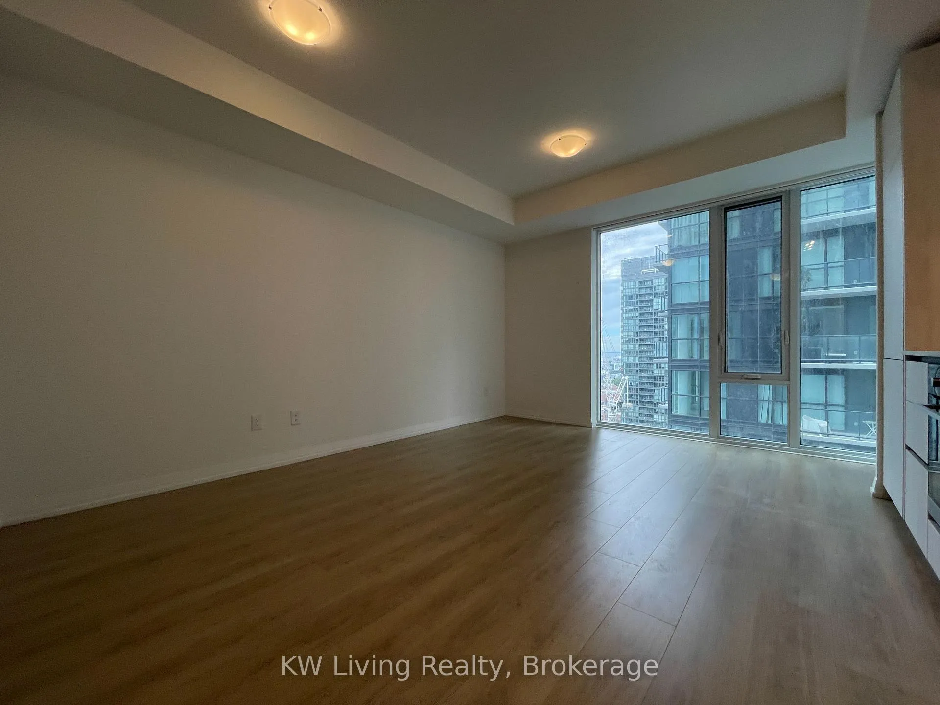 Photo 3 of Unit 2801, 8 Widmer Street, Toronto, Waterfront Communities — HOMEH