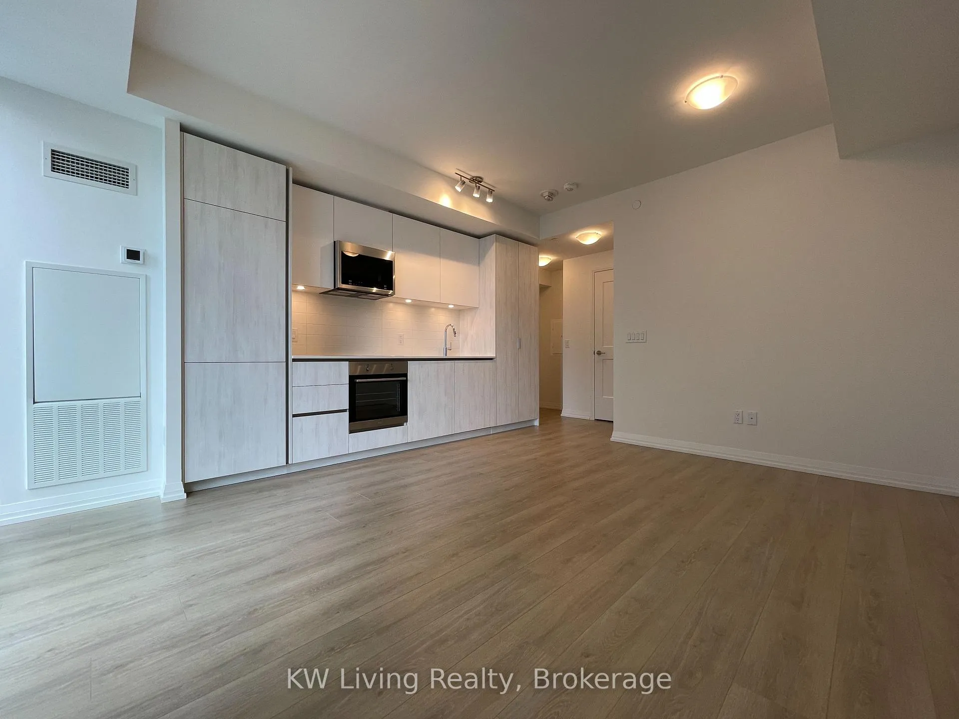 Photo 5 of Unit 2801, 8 Widmer Street, Toronto, Waterfront Communities — HOMEH