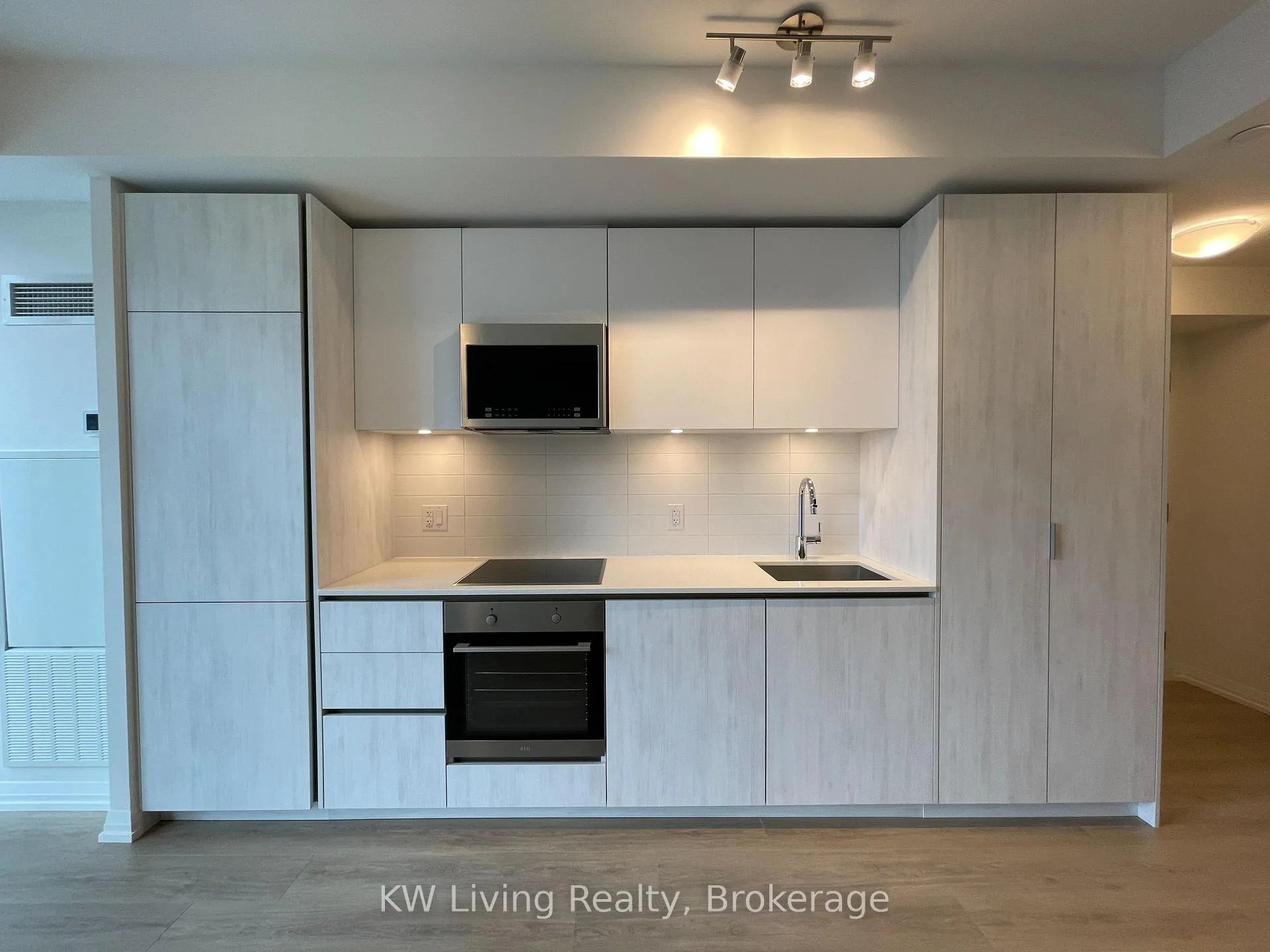 Photo 10 of Unit 2801, 8 Widmer Street, Toronto, Waterfront Communities — HOMEH