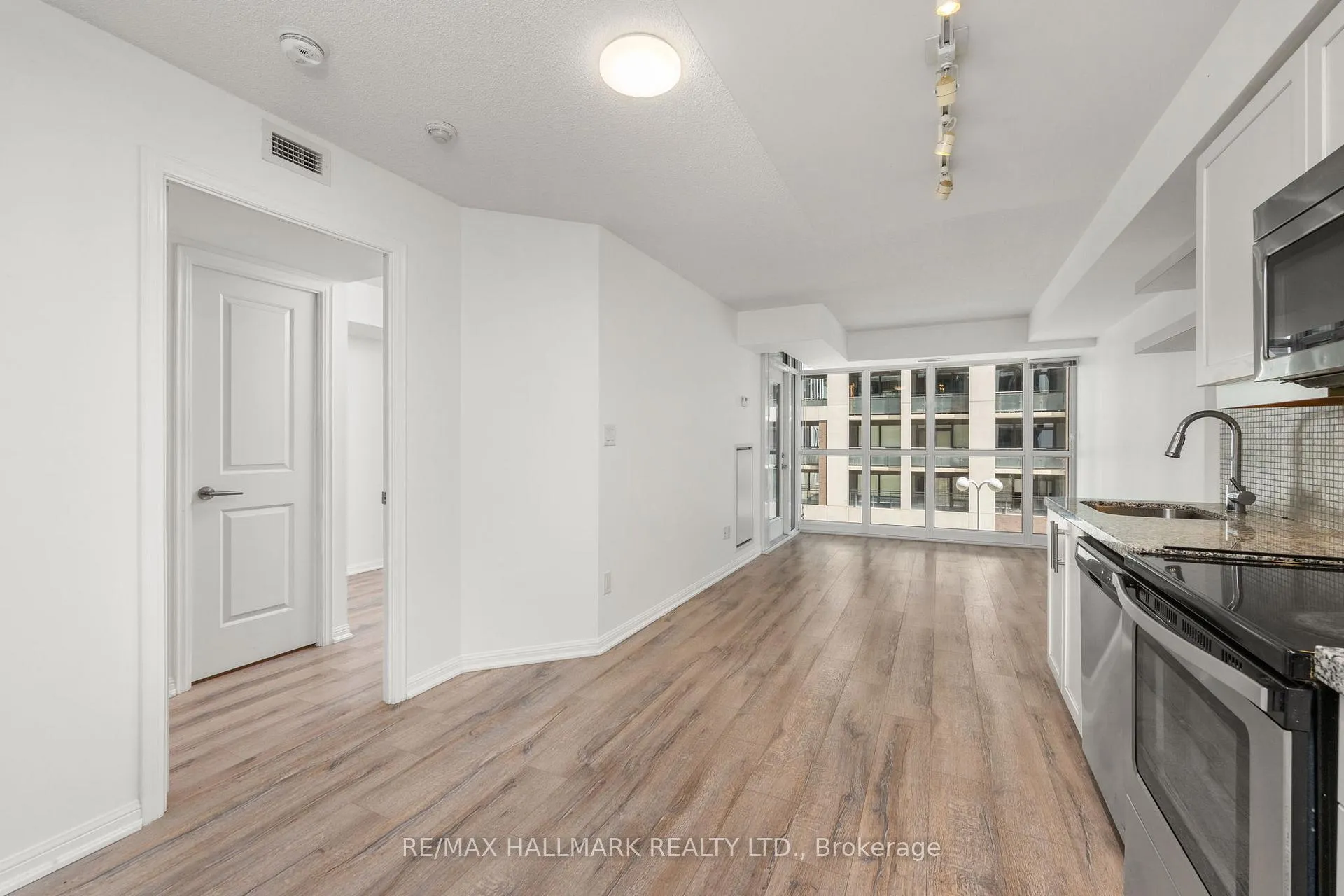 Photo 11 of Unit 502, 400 Adelaide Street E, Toronto, Moss Park — HOMEH