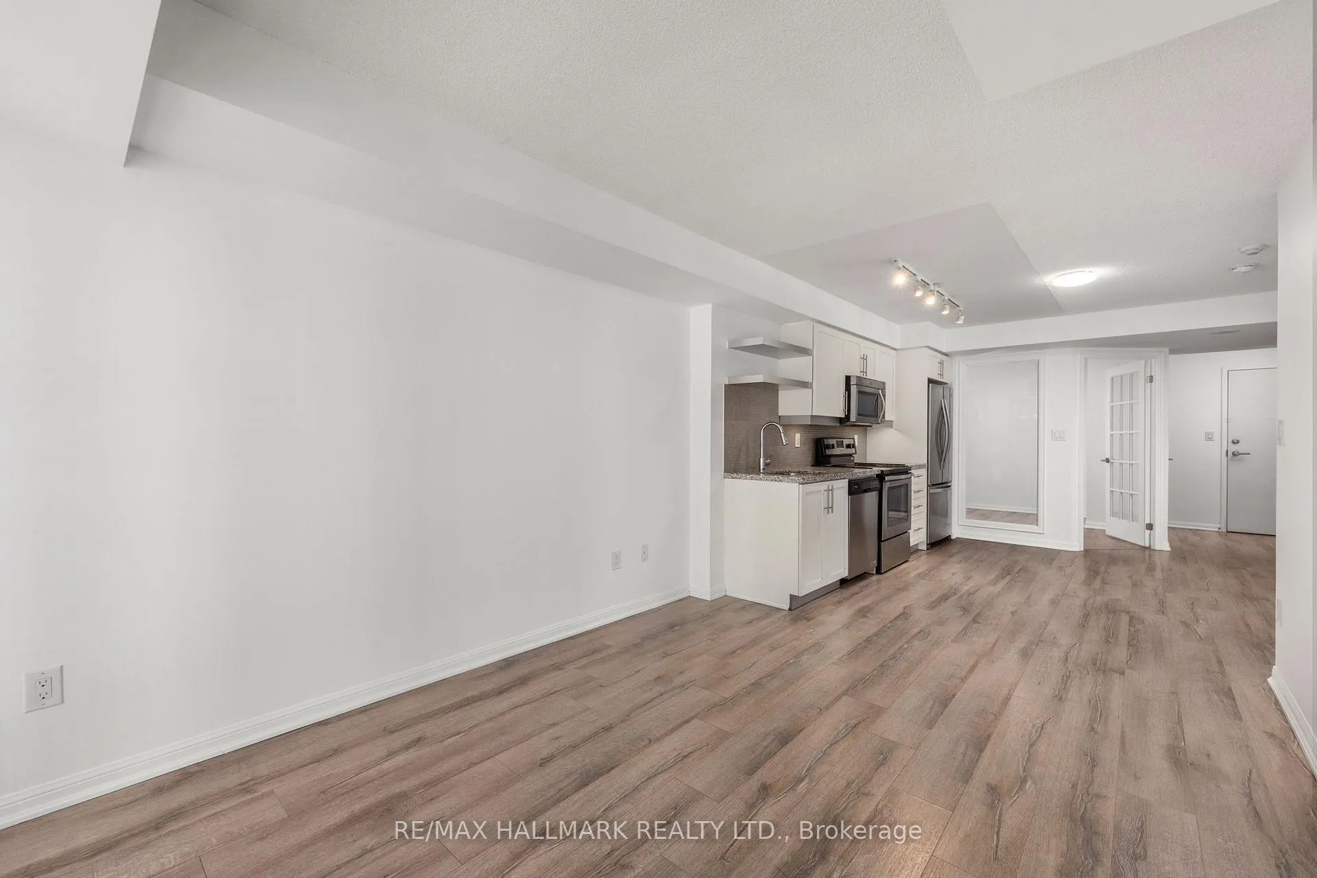 Photo 16 of Unit 502, 400 Adelaide Street E, Toronto, Moss Park — HOMEH