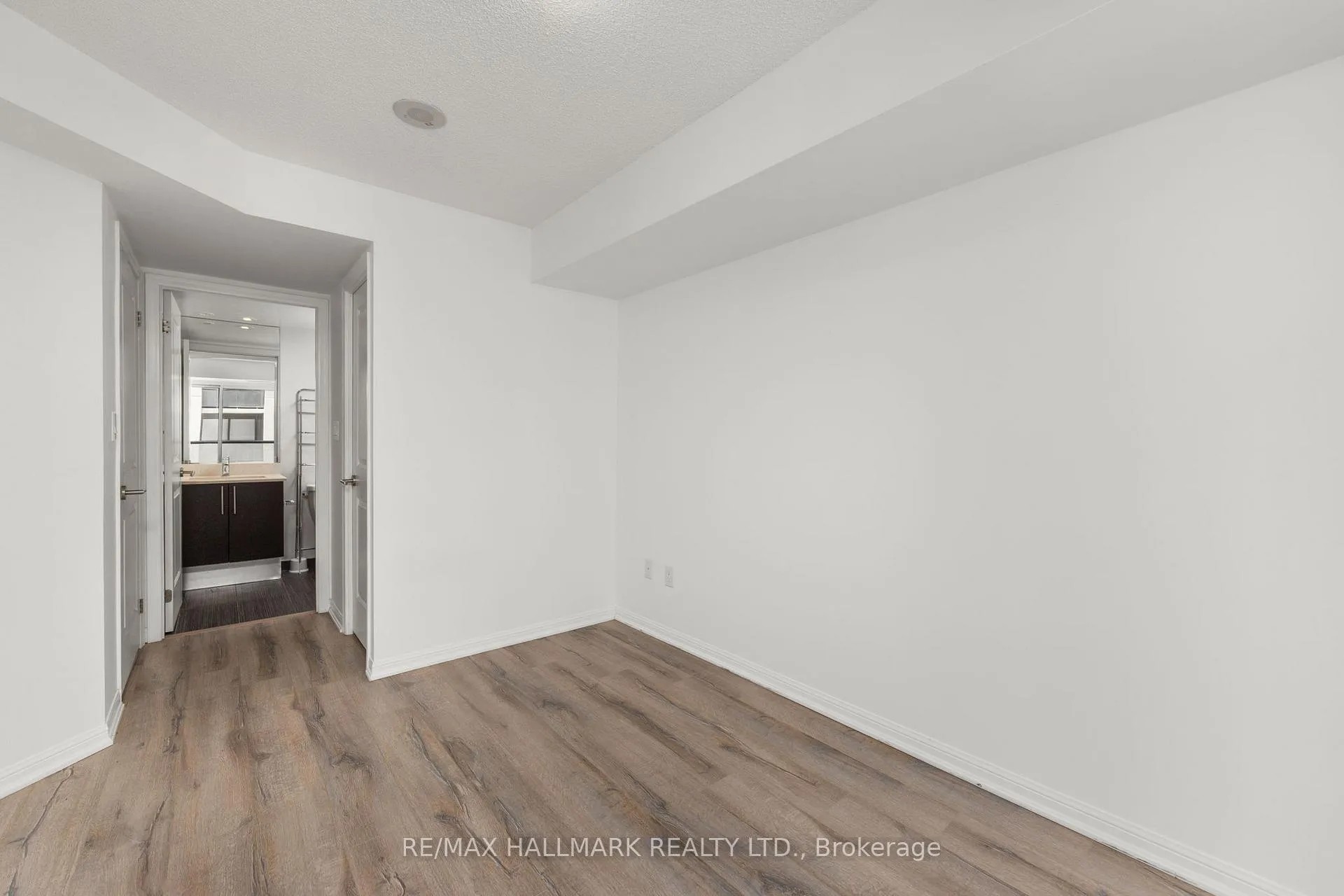 Photo 18 of Unit 502, 400 Adelaide Street E, Toronto, Moss Park — HOMEH