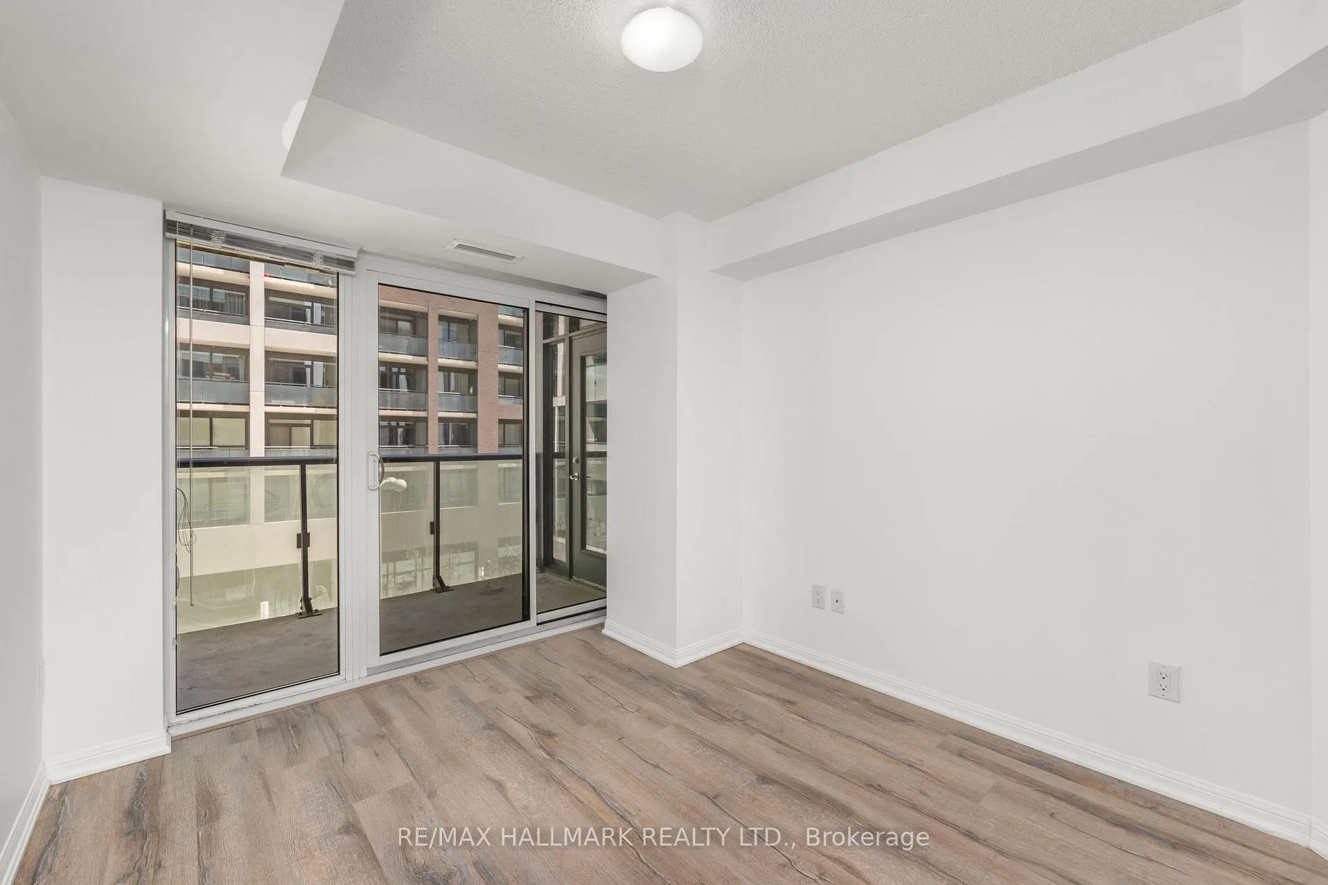 Photo 19 of Unit 502, 400 Adelaide Street E, Toronto, Moss Park — HOMEH