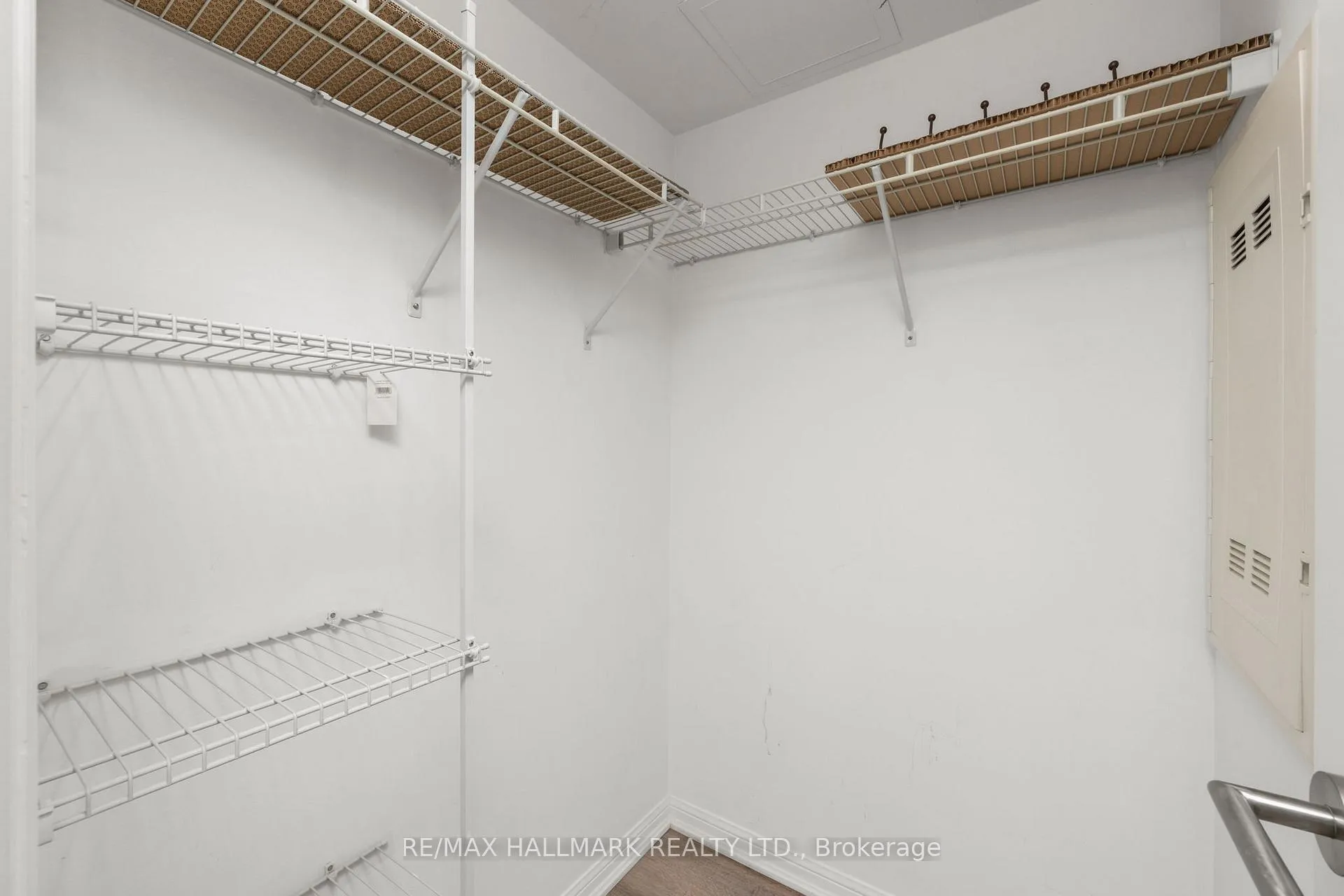 Photo 20 of Unit 502, 400 Adelaide Street E, Toronto, Moss Park — HOMEH