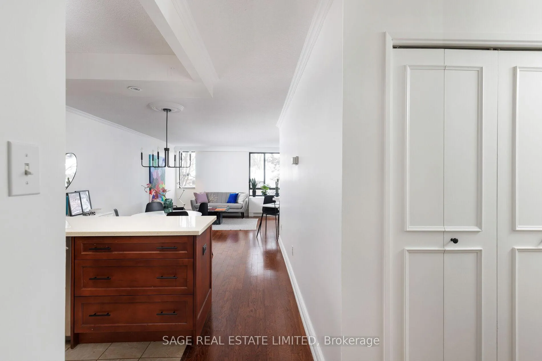 Photo 3 of Unit 512, 40 Sylvan Valley Way, Toronto, Bedford Park-Nortown — HOMEH