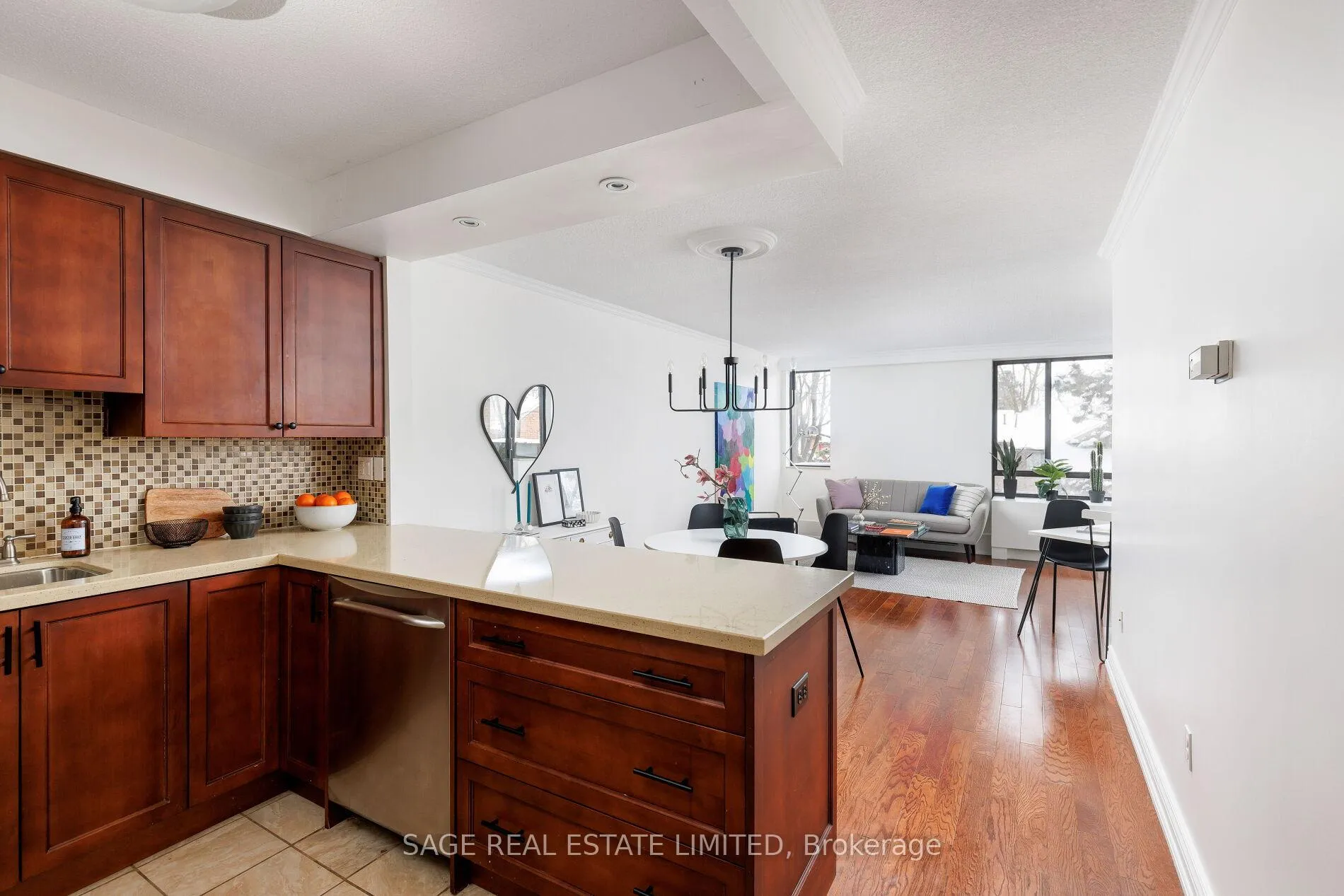 Photo 4 of Unit 512, 40 Sylvan Valley Way, Toronto, Bedford Park-Nortown — HOMEH