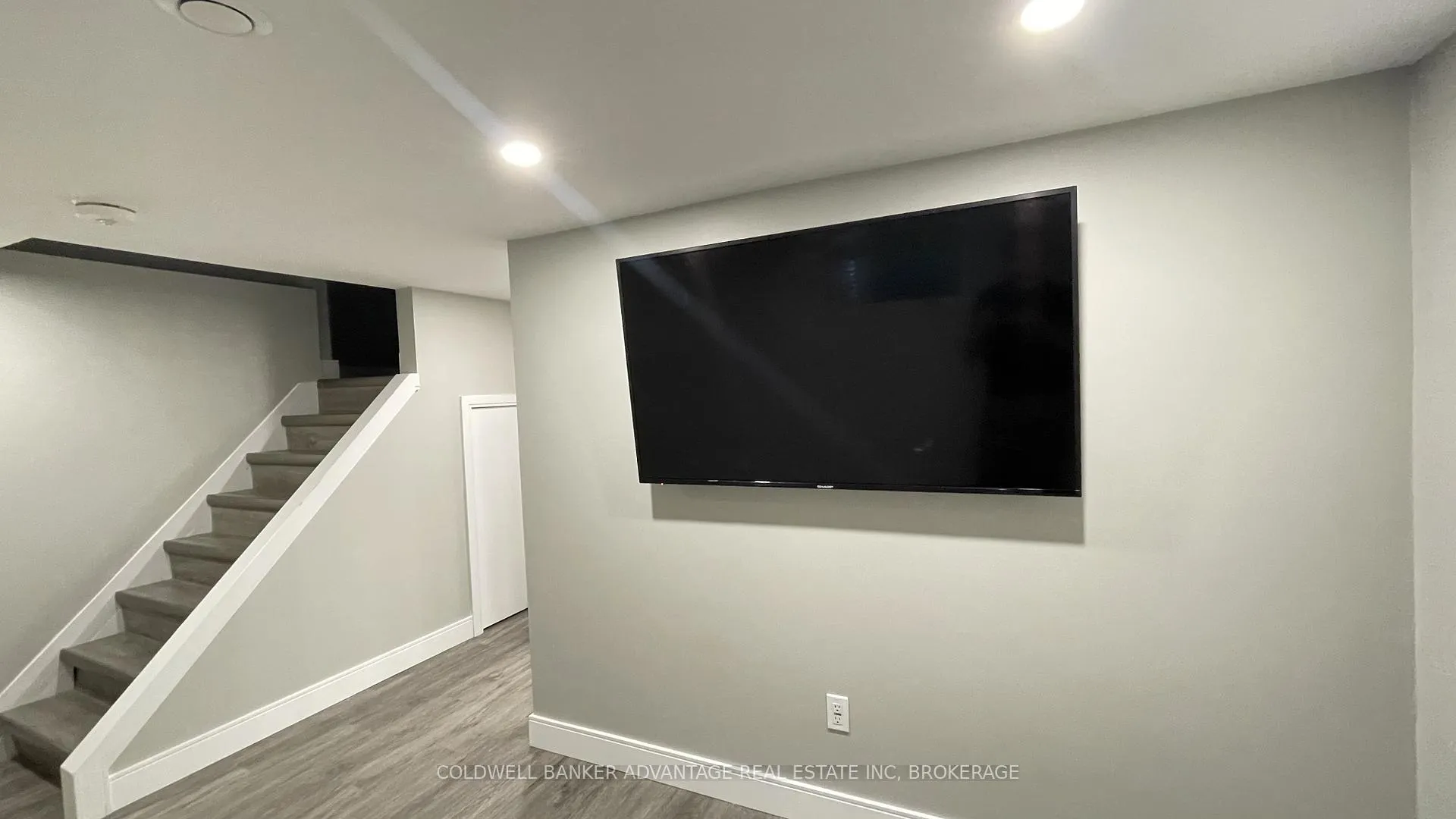 Photo 5 of Unit Lower, 49 Jacobson Avenue, St. Catharines, Glendale/Glenridge — HOMEH