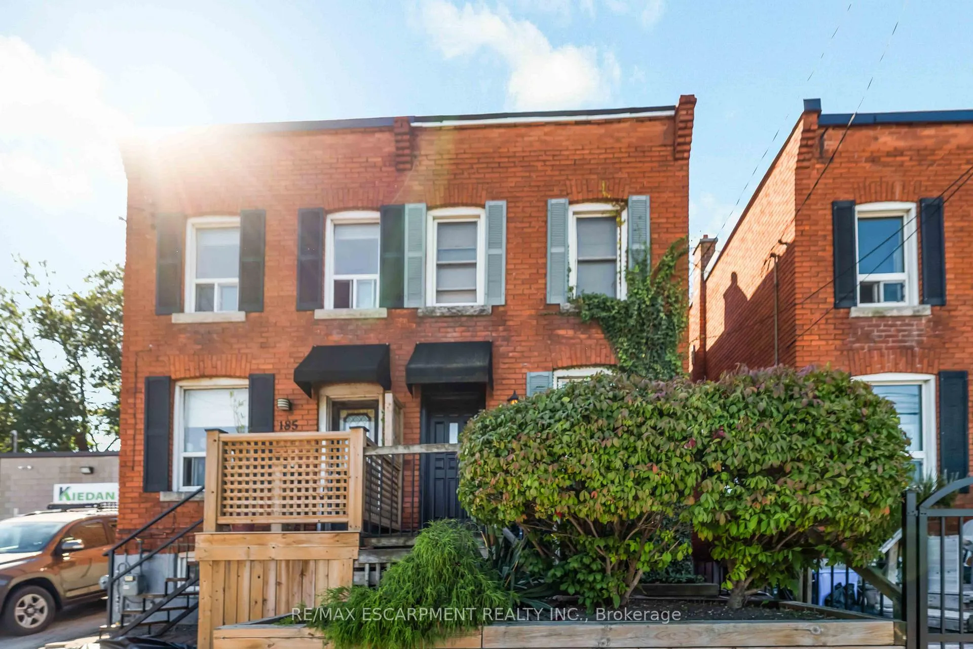 Photo 2 of 187 Barton Street W, Hamilton, Central — HOMEH