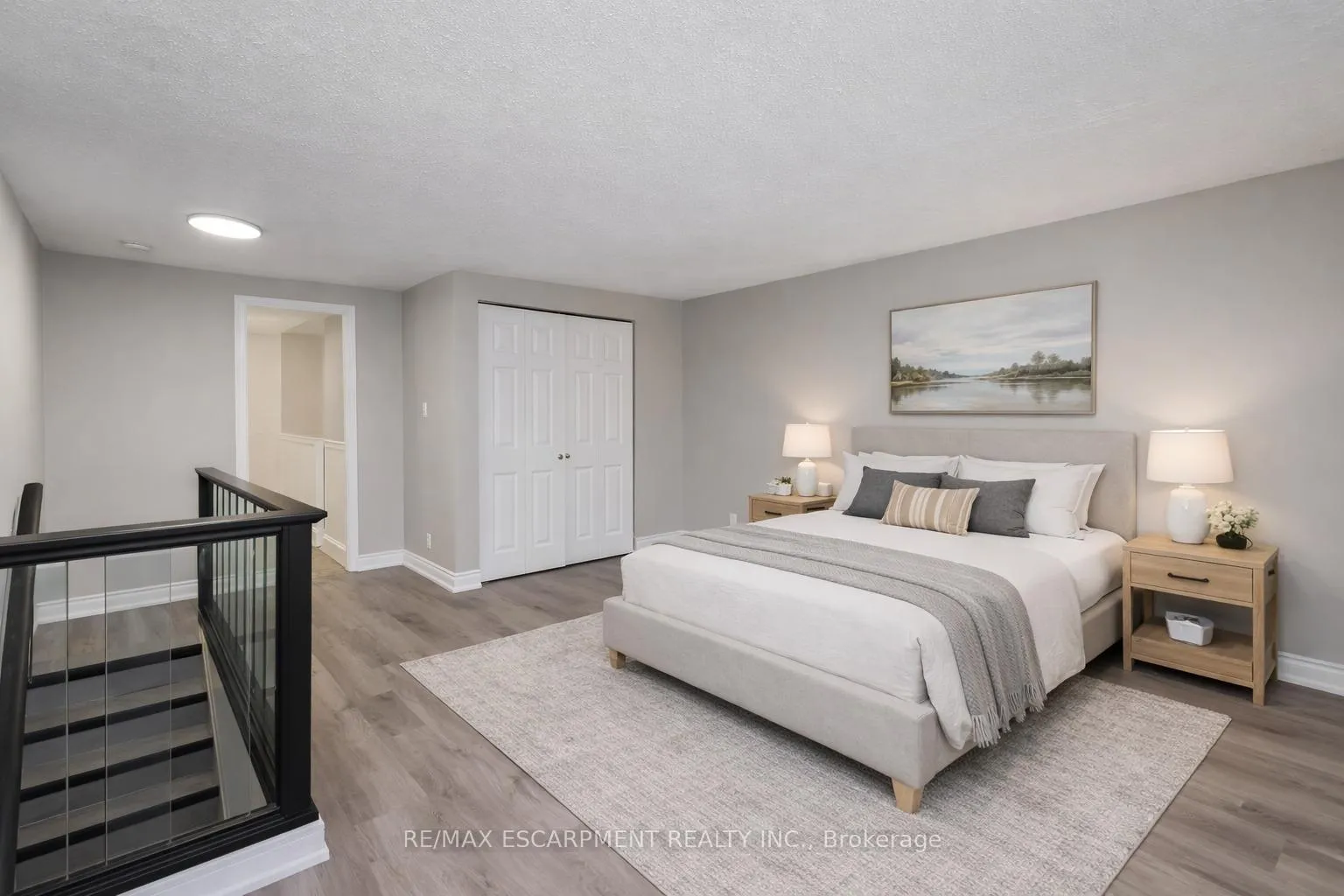 Photo 3 of 187 Barton Street W, Hamilton, Central — HOMEH