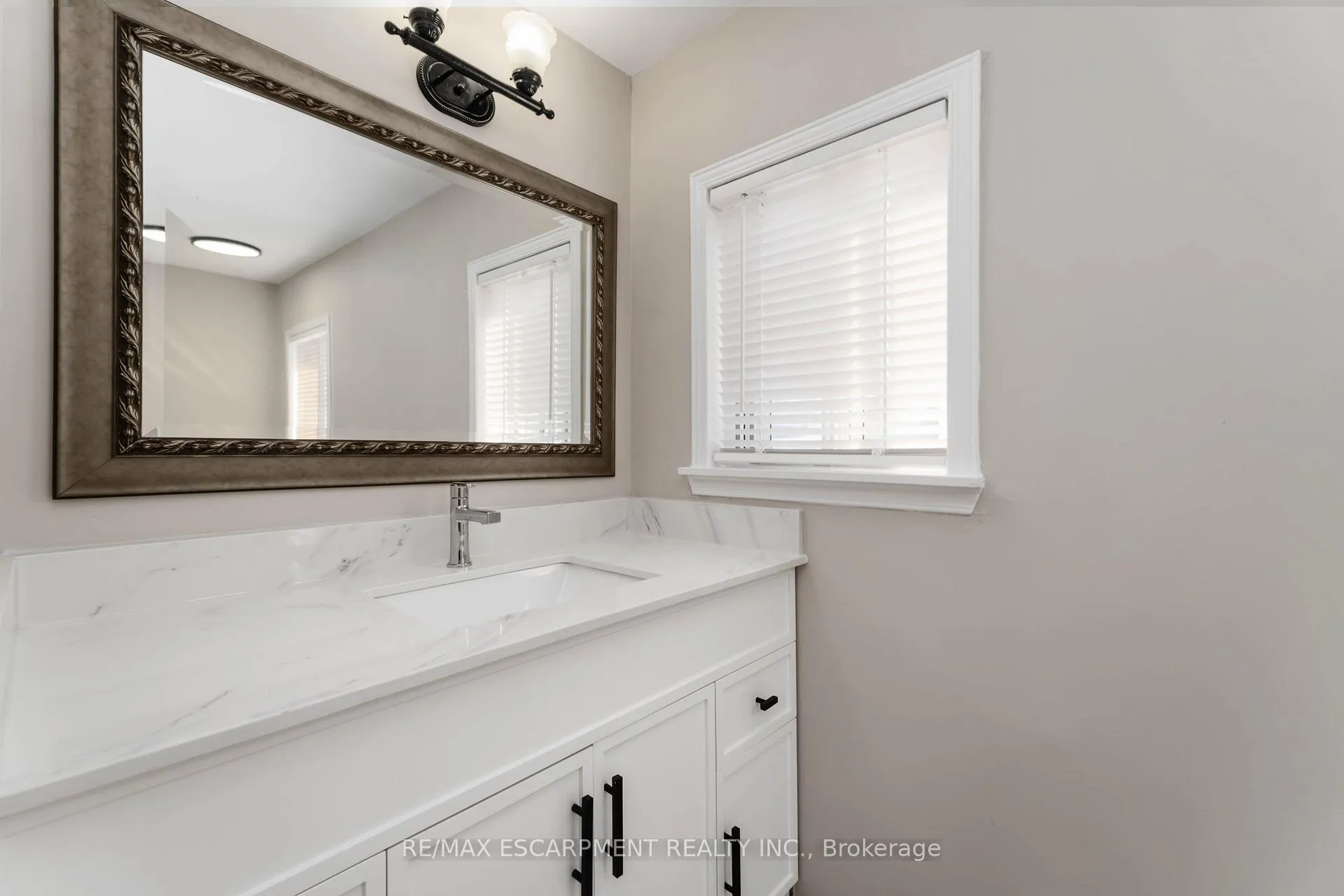 Photo 13 of 187 Barton Street W, Hamilton, Central — HOMEH