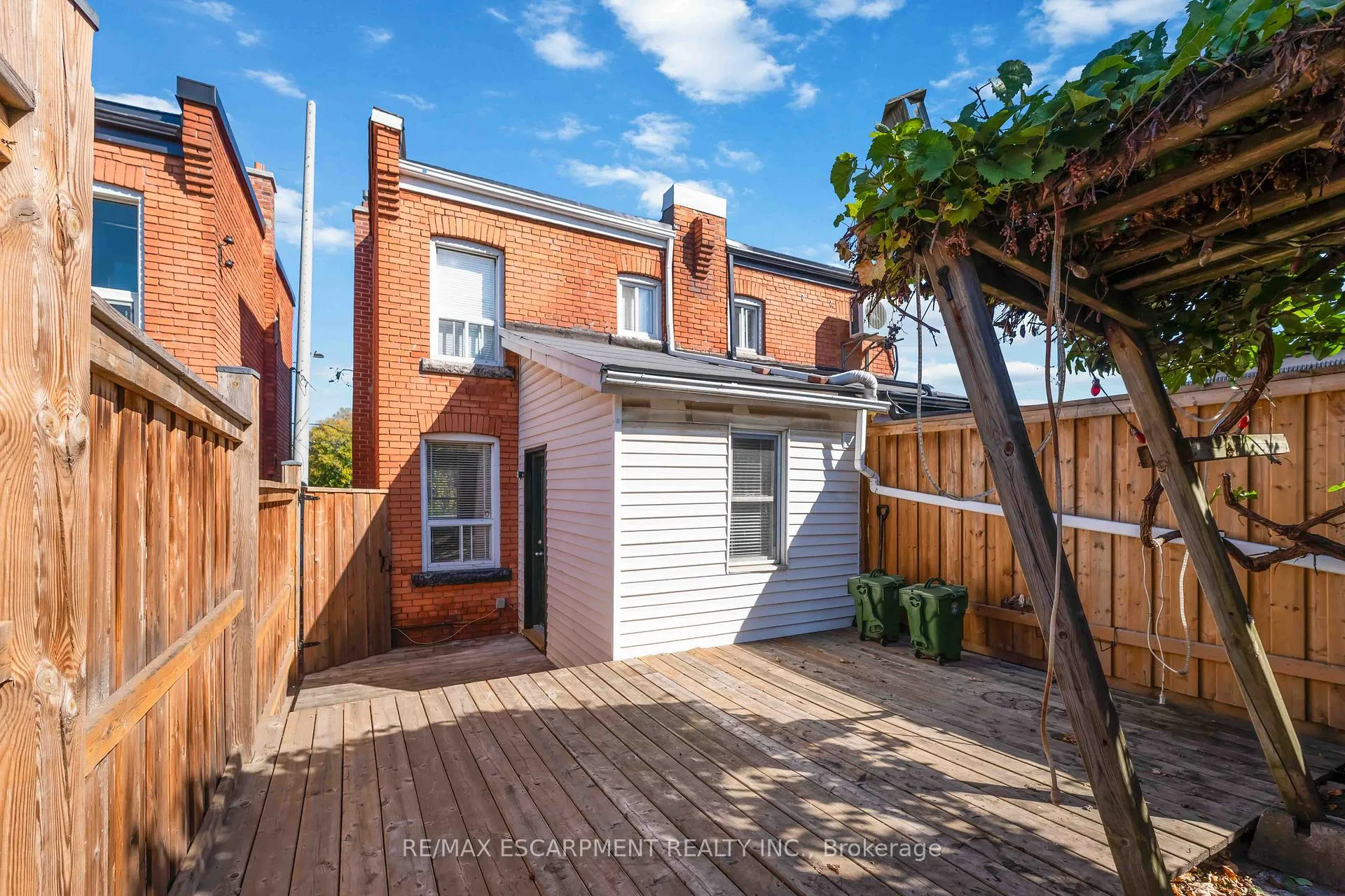 Photo 15 of 187 Barton Street W, Hamilton, Central — HOMEH