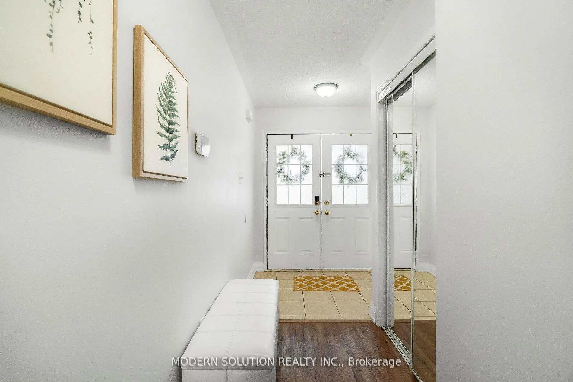Photo 5 of 67 Roundstone Drive, Brampton, Credit Valley — HOMEH