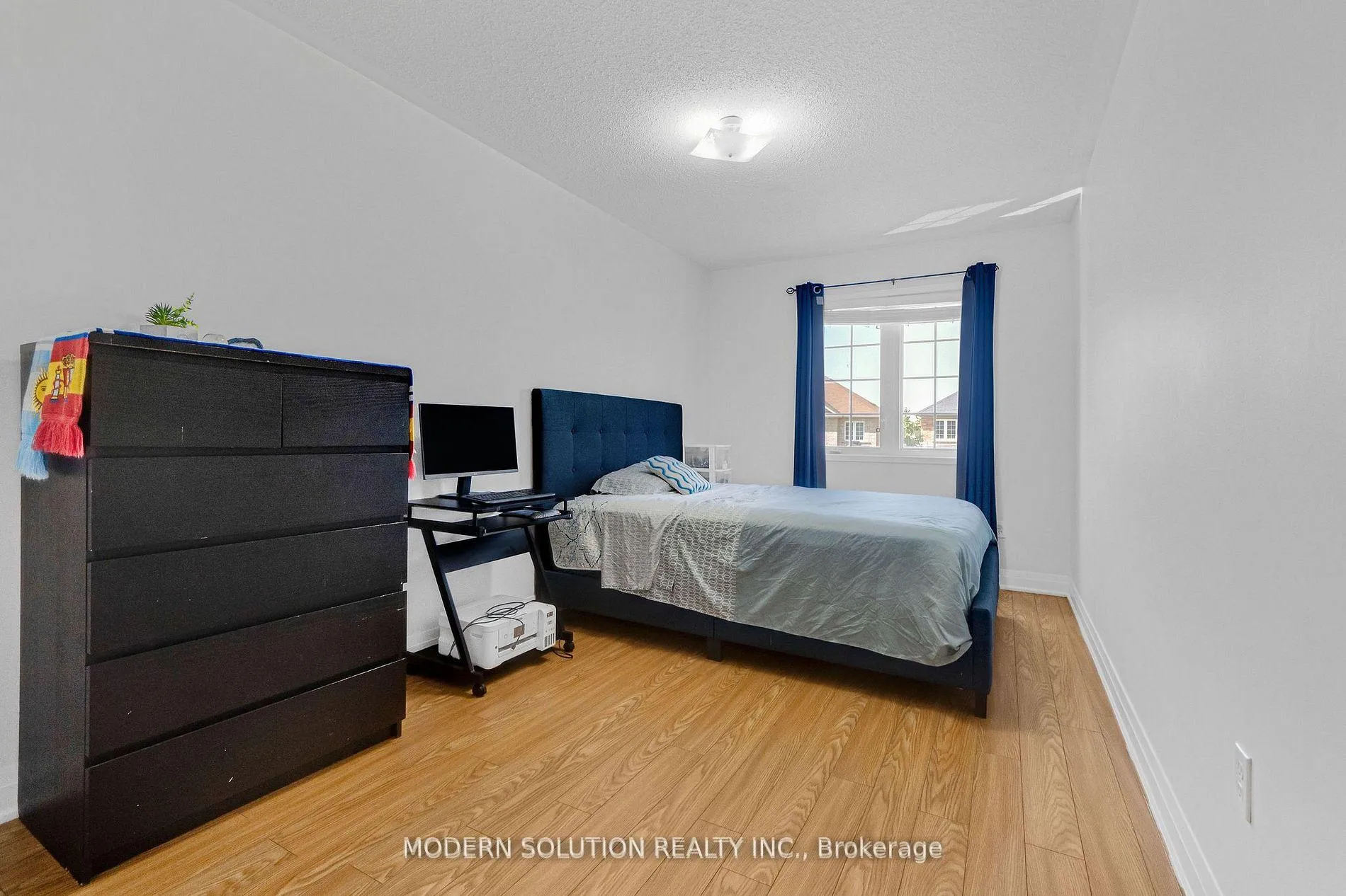Photo 24 of 67 Roundstone Drive, Brampton, Credit Valley — HOMEH