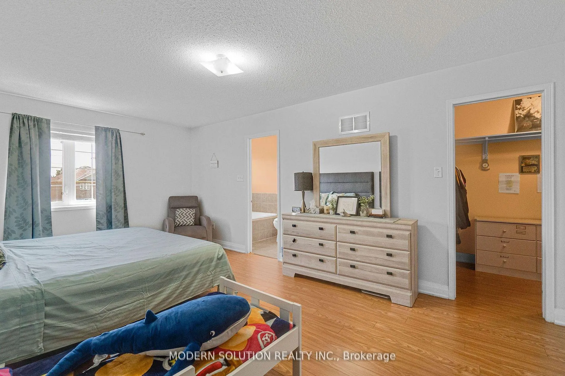 Photo 26 of 67 Roundstone Drive, Brampton, Credit Valley — HOMEH