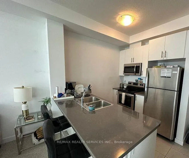 Photo 3 of Unit 612, 101 Shoreview Place, Hamilton, Stoney Creek — HOMEH