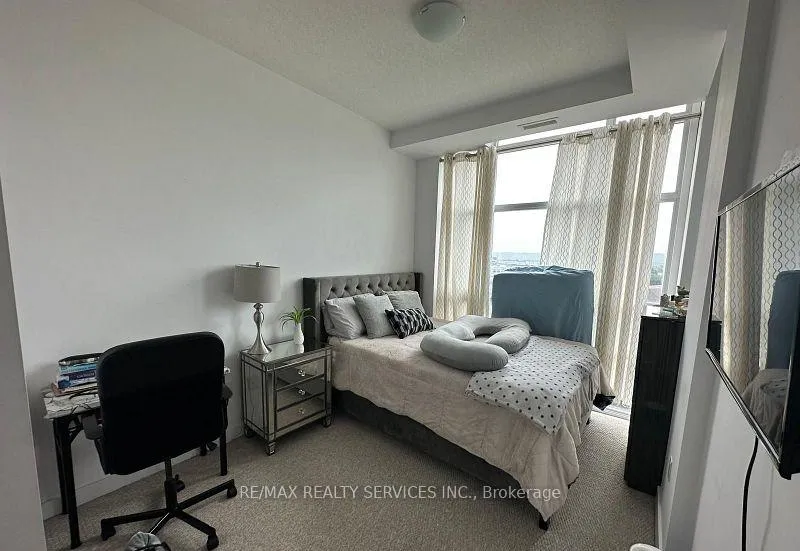 Photo 4 of Unit 612, 101 Shoreview Place, Hamilton, Stoney Creek — HOMEH