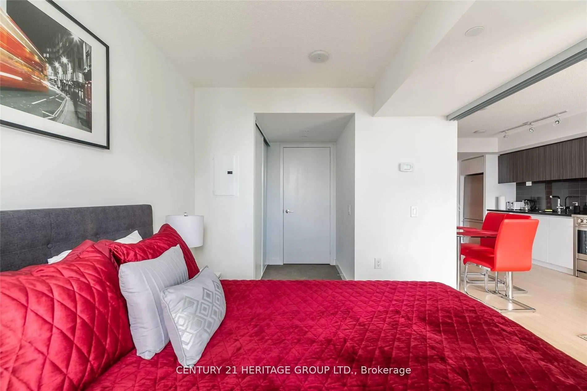 Photo 11 of Unit 3810, 75 Queens Wharf Road, Toronto, Waterfront Communities — HOMEH