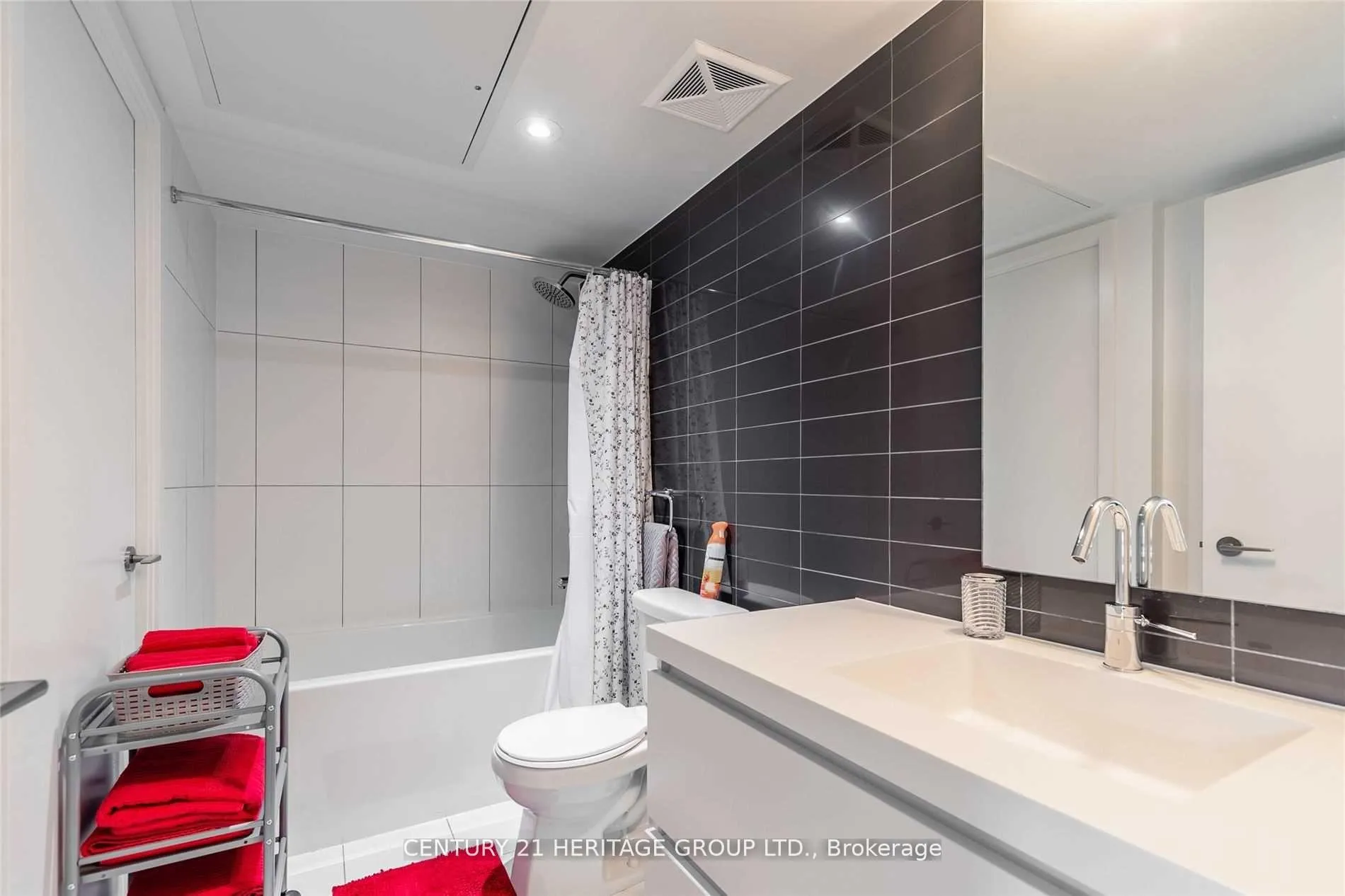 Photo 12 of Unit 3810, 75 Queens Wharf Road, Toronto, Waterfront Communities — HOMEH