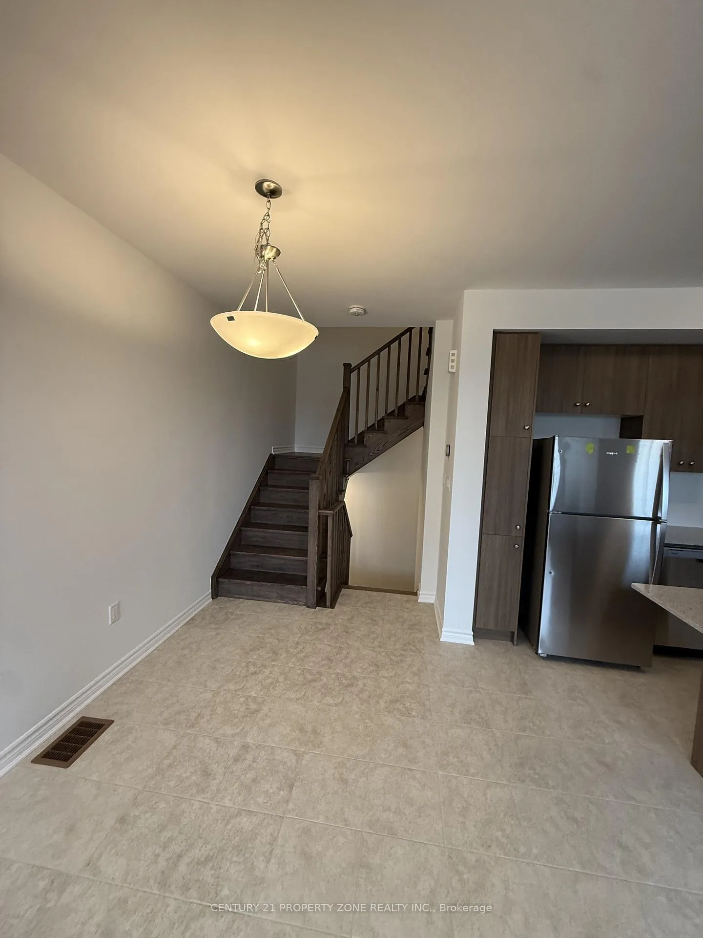Photo 2 of 64 Vimy Ridge Road, Brampton, Northwest Brampton — HOMEH