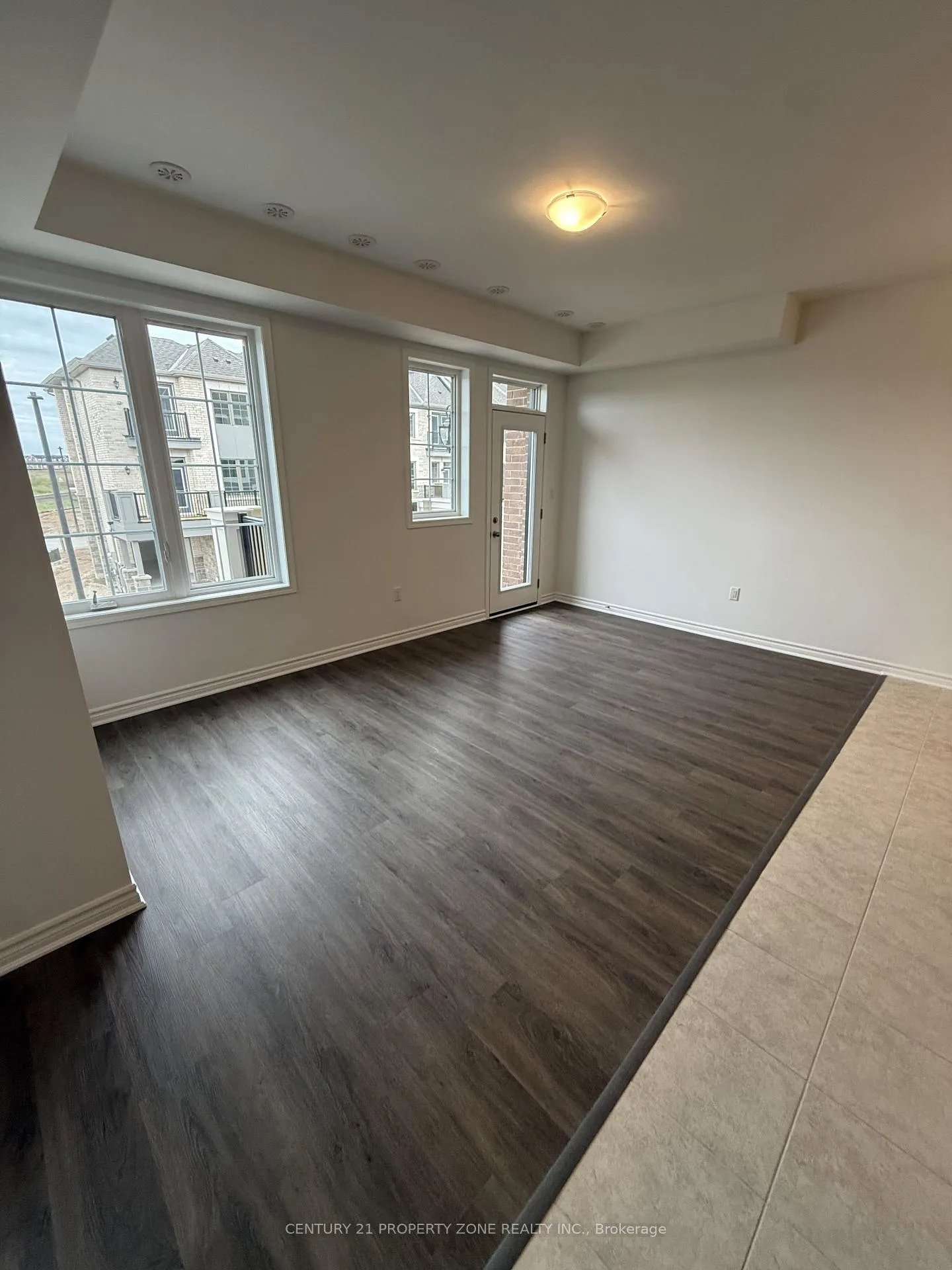 Photo 5 of 64 Vimy Ridge Road, Brampton, Northwest Brampton — HOMEH