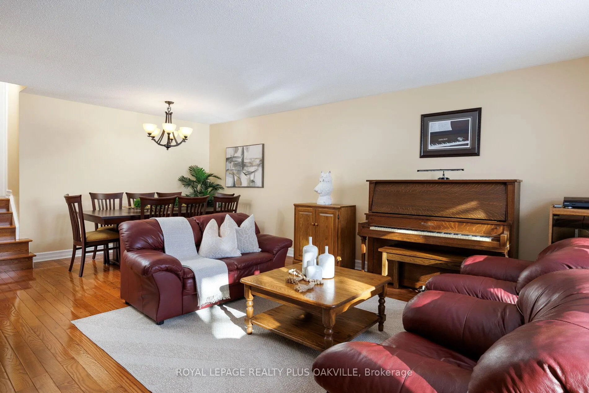 Photo 5 of 475 Sunset Drive, Oakville, West — HOMEH