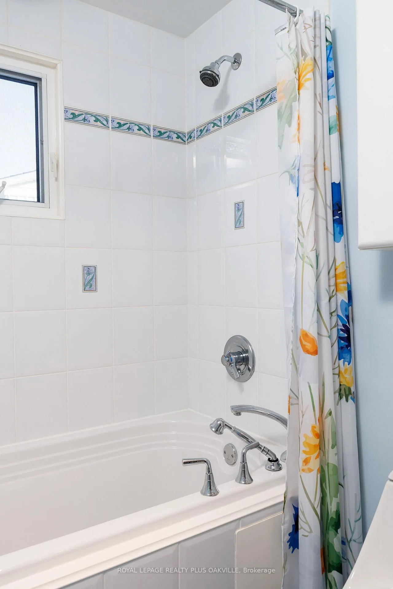 Photo 18 of 475 Sunset Drive, Oakville, West — HOMEH