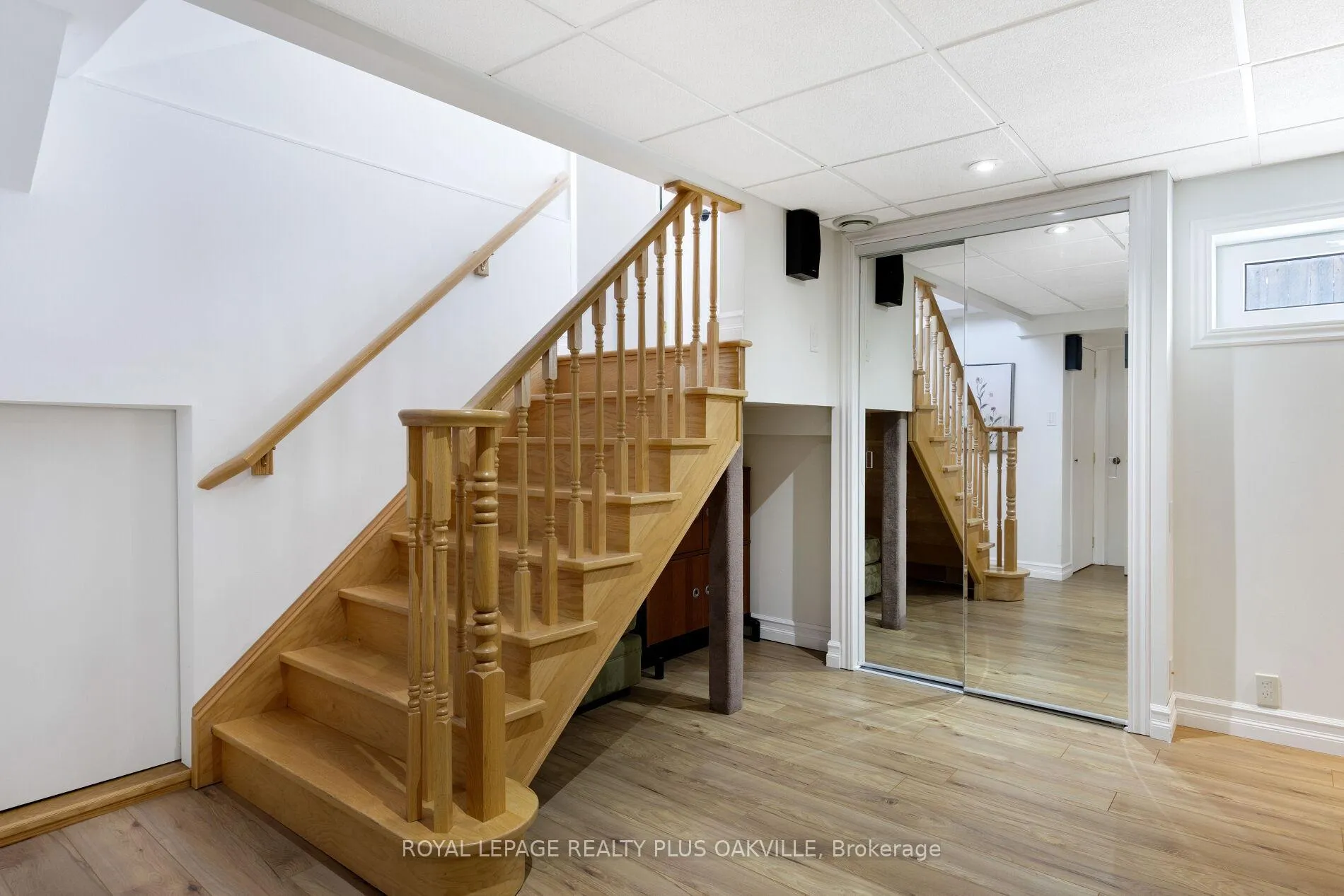 Photo 30 of 475 Sunset Drive, Oakville, West — HOMEH