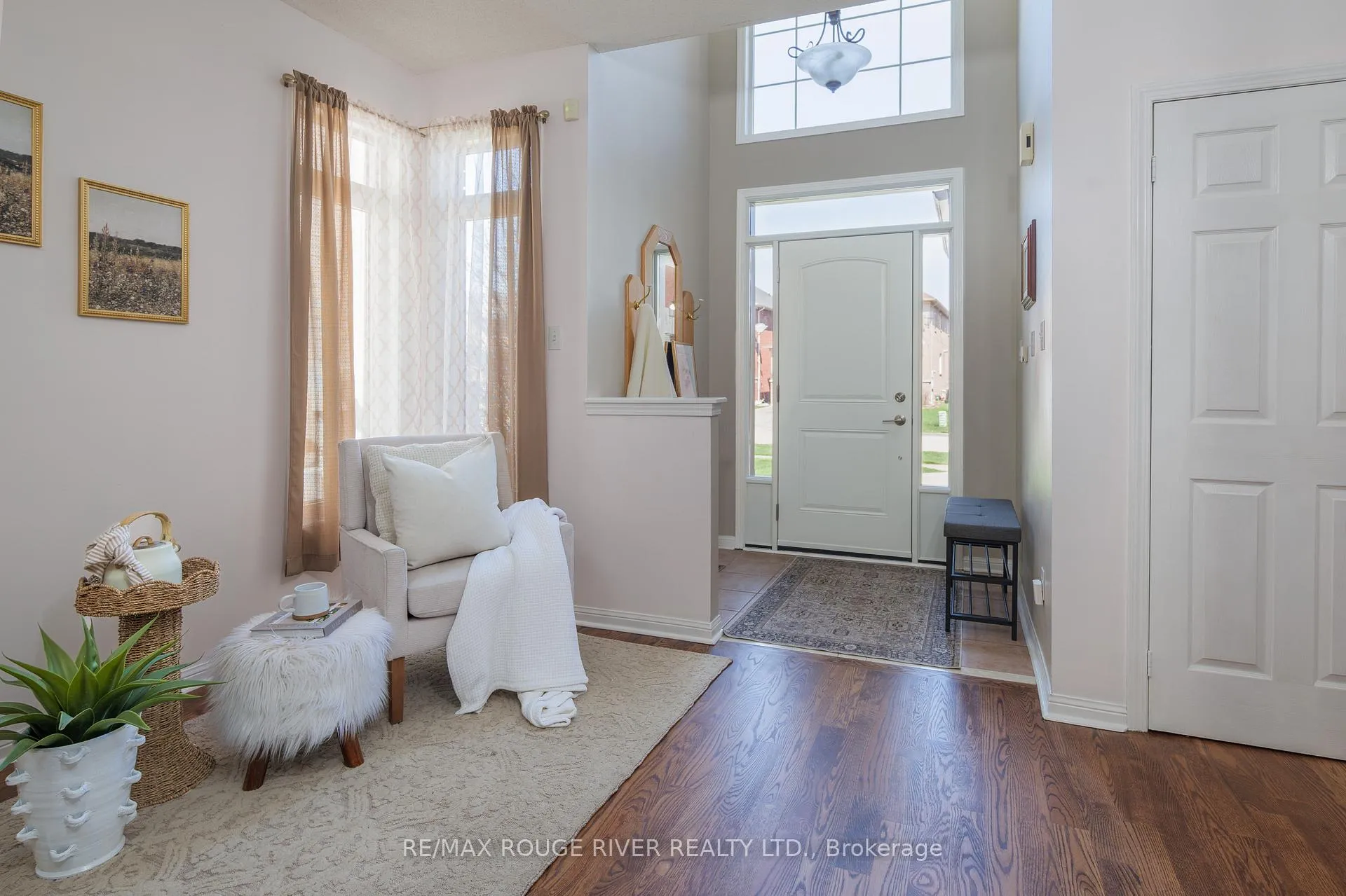 Photo 2 of 463 Summerpark Crescent, Pickering, Amberlea — HOMEH
