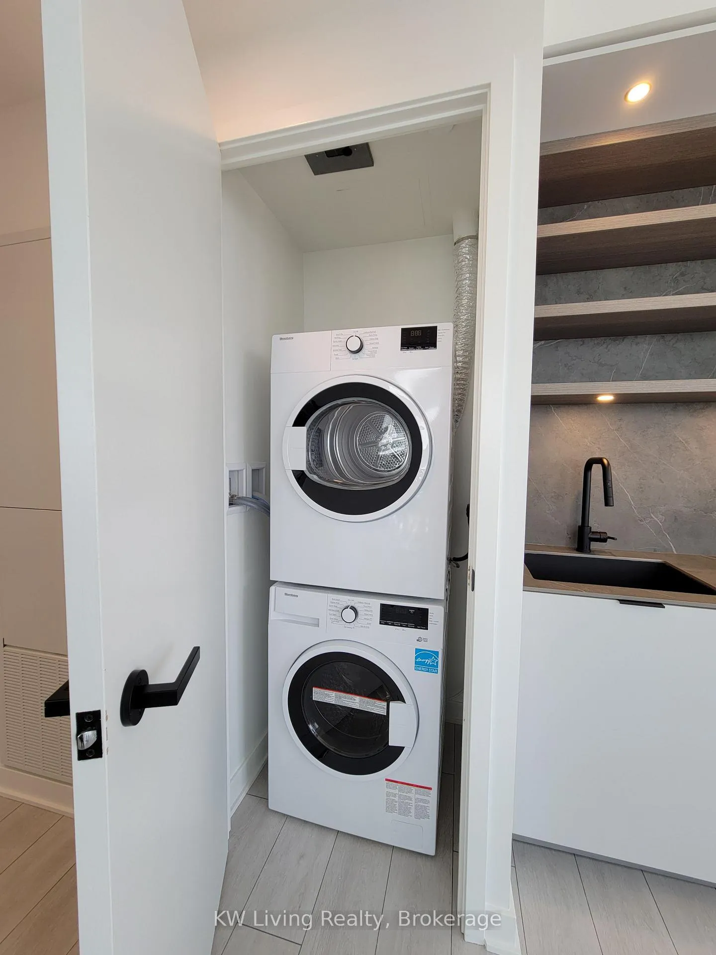 Photo 7 of Unit 2910, 55 Charles Street, Toronto, Church-Yonge Corridor — HOMEH