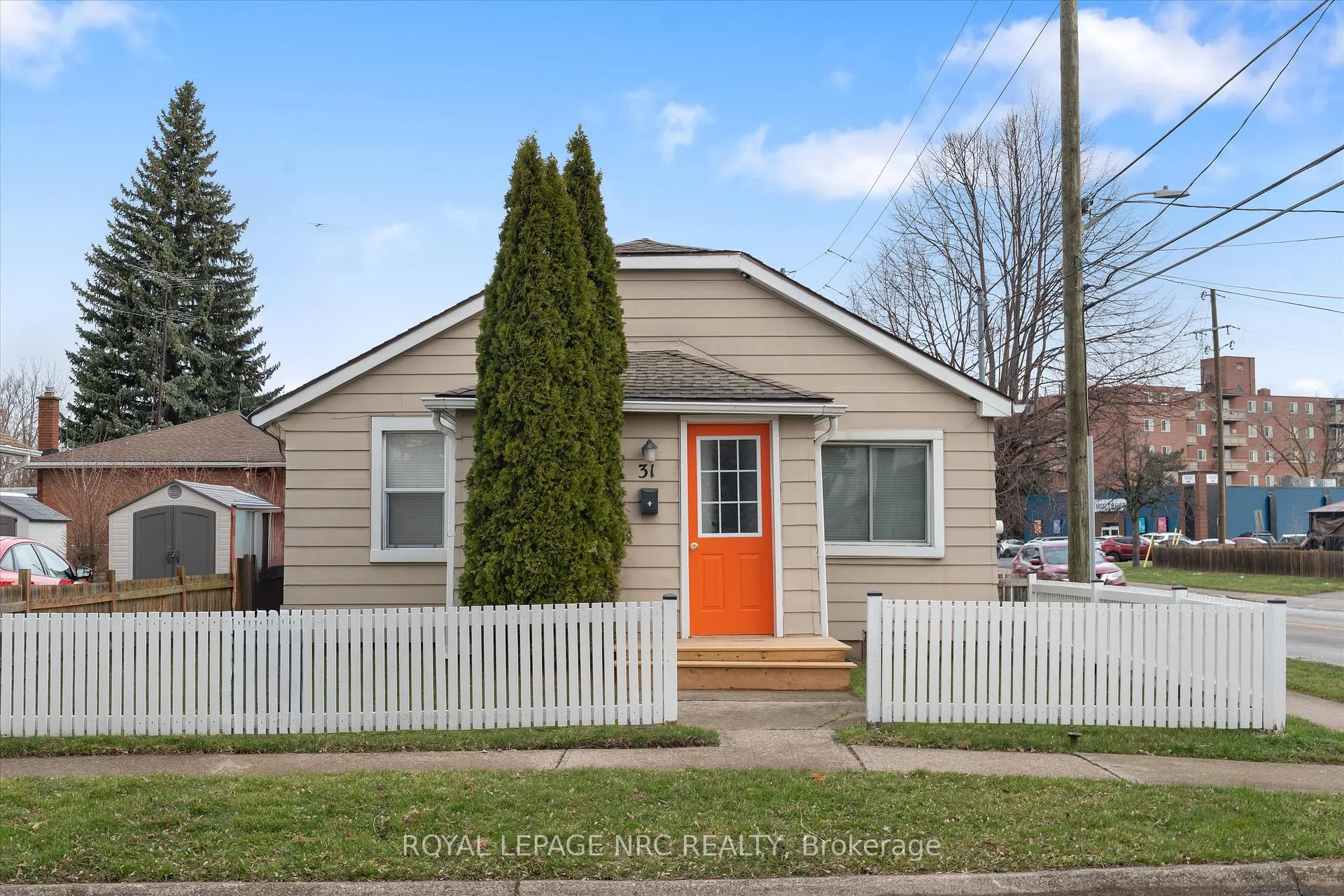Photo 2 of 31 Prospect Avenue, St. Catharines, Facer — HOMEH