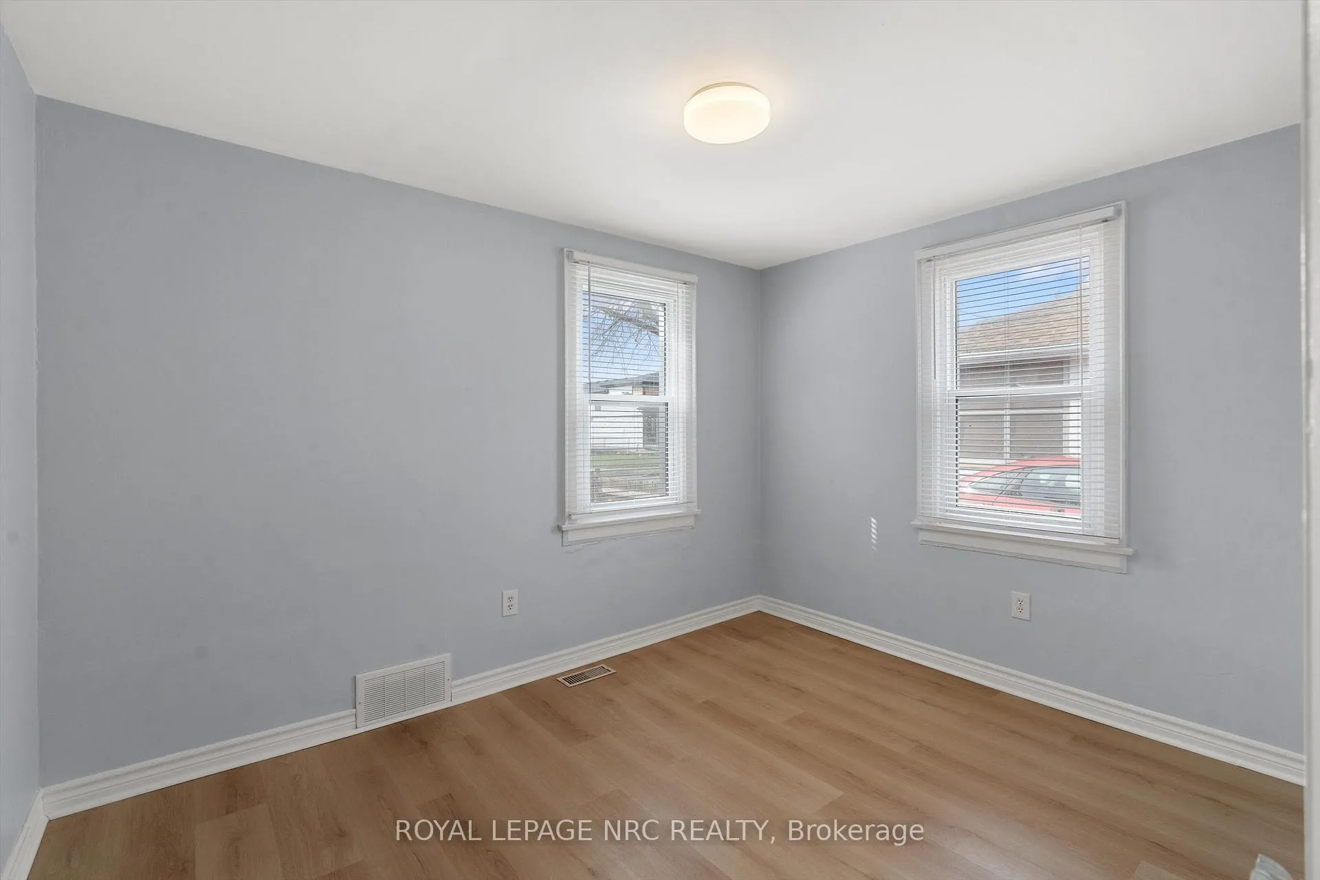 Photo 15 of 31 Prospect Avenue, St. Catharines, Facer — HOMEH