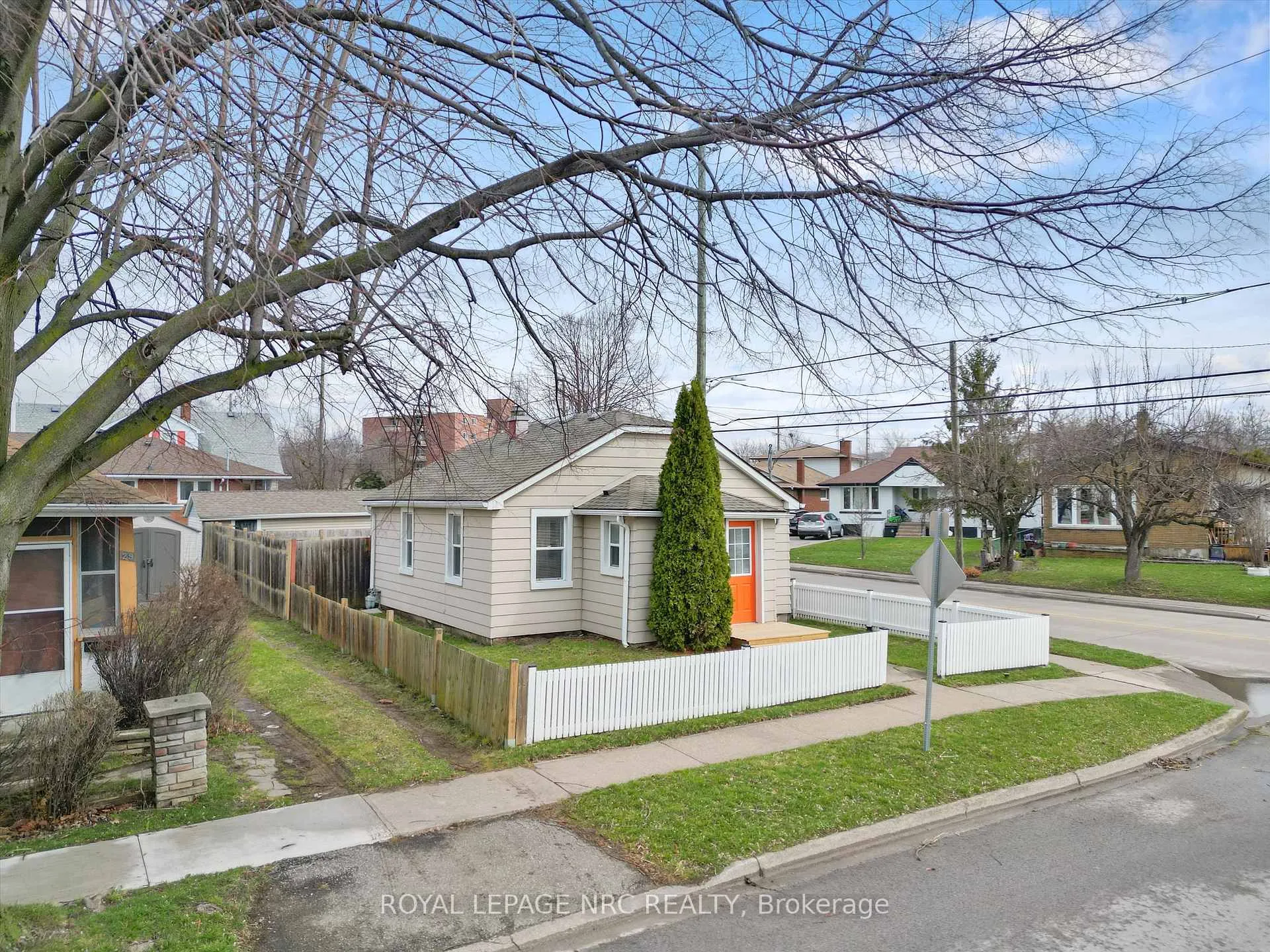 Photo 27 of 31 Prospect Avenue, St. Catharines, Facer — HOMEH