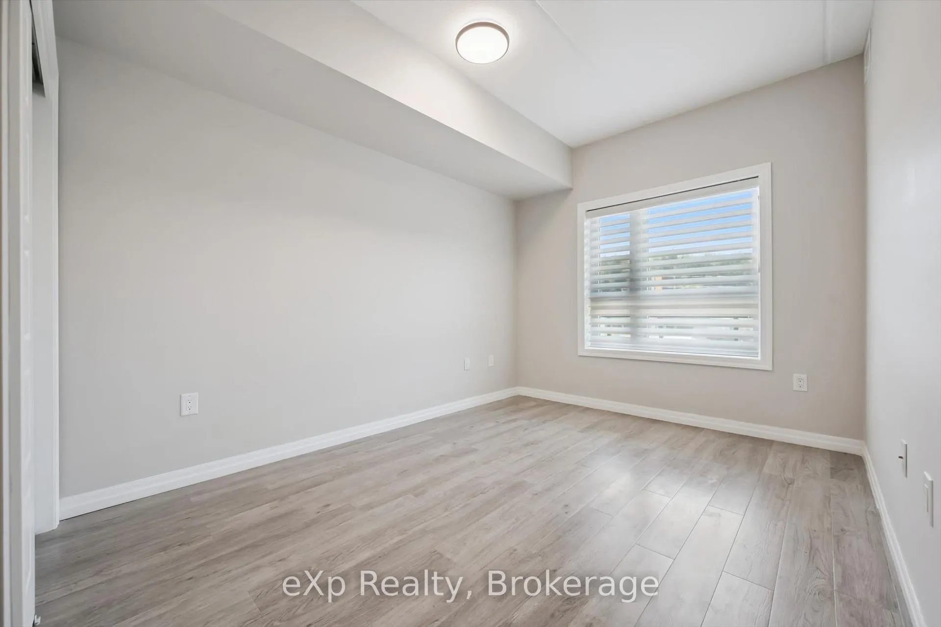 Photo 26 of Unit 214, 35 Kingsbury Square, Guelph, Pineridge/Westminster Woods — HOMEH