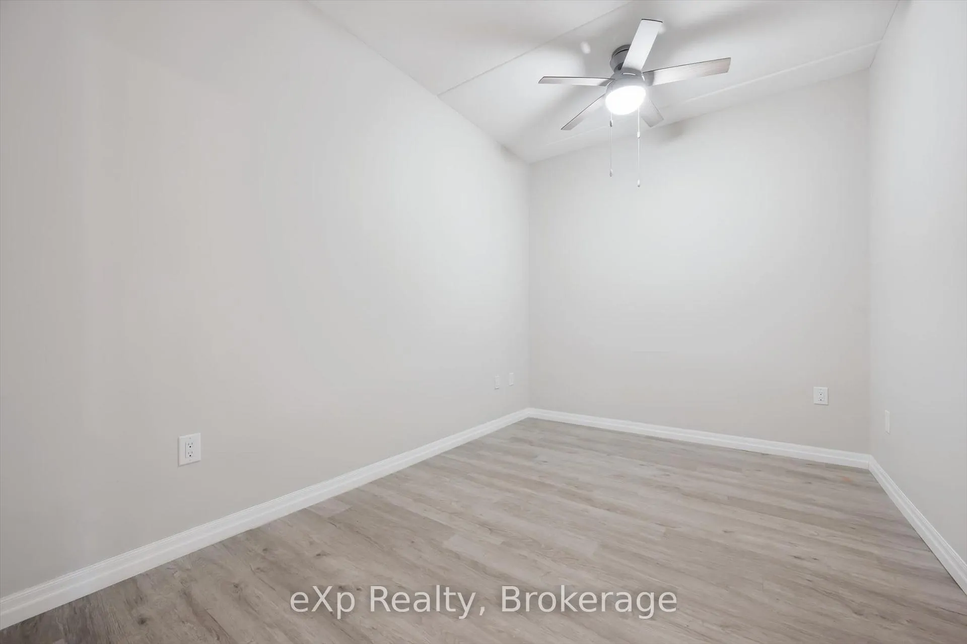 Photo 28 of Unit 214, 35 Kingsbury Square, Guelph, Pineridge/Westminster Woods — HOMEH