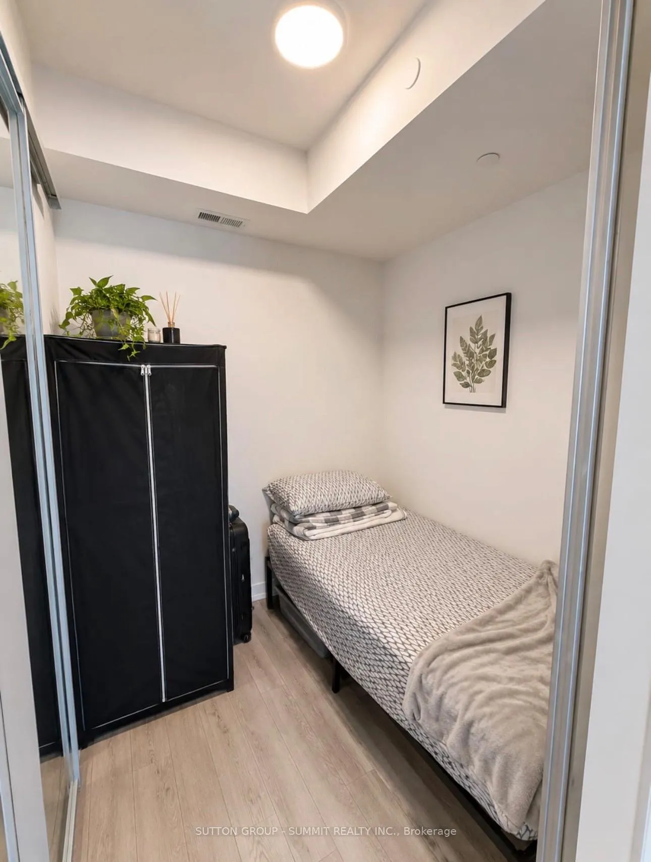 Photo 6 of Unit 111, 1005 Dundas Street E, Oakville, Joshua Meadows — HOMEH