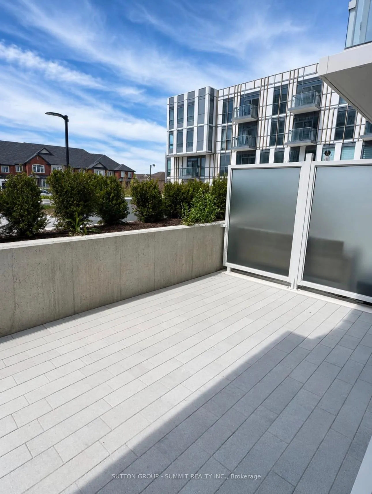 Photo 10 of Unit 111, 1005 Dundas Street E, Oakville, Joshua Meadows — HOMEH