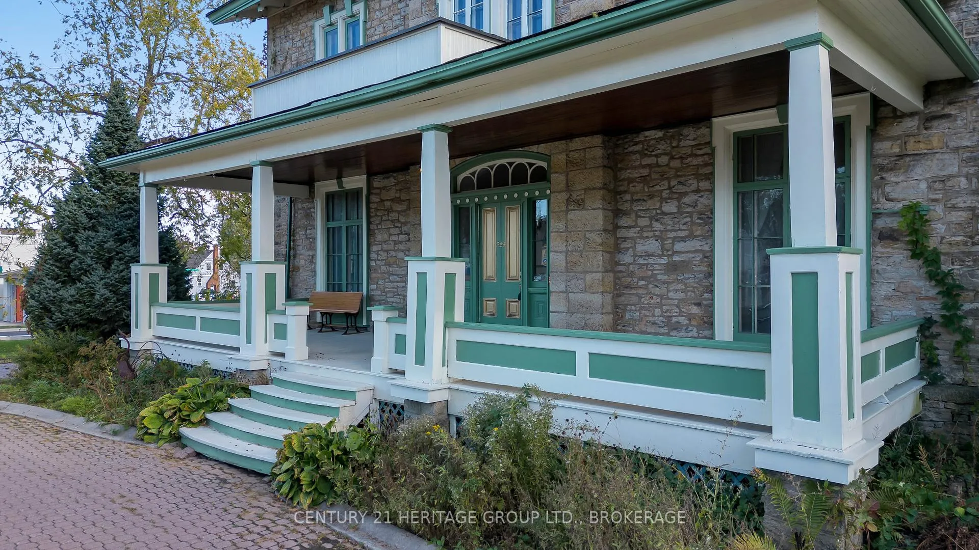 Photo 5 of 389 King Street, Gananoque — HOMEH