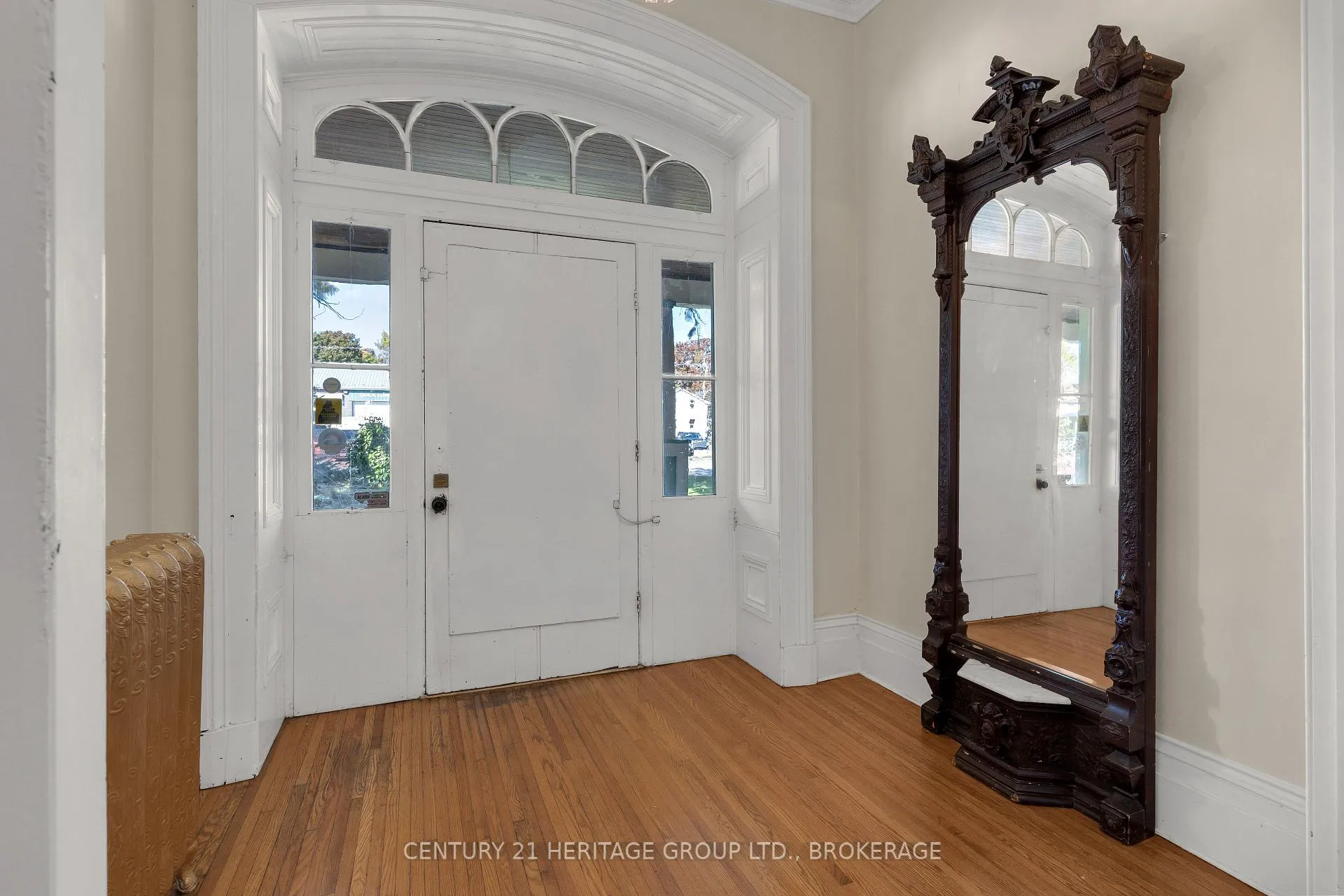 Photo 8 of 389 King Street, Gananoque — HOMEH