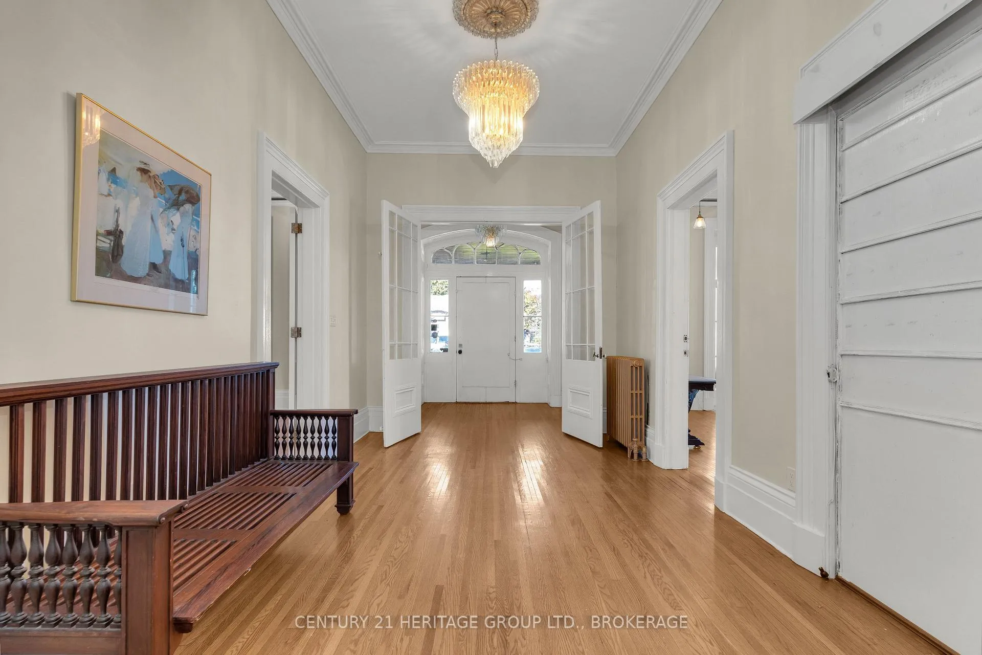 Photo 11 of 389 King Street, Gananoque — HOMEH