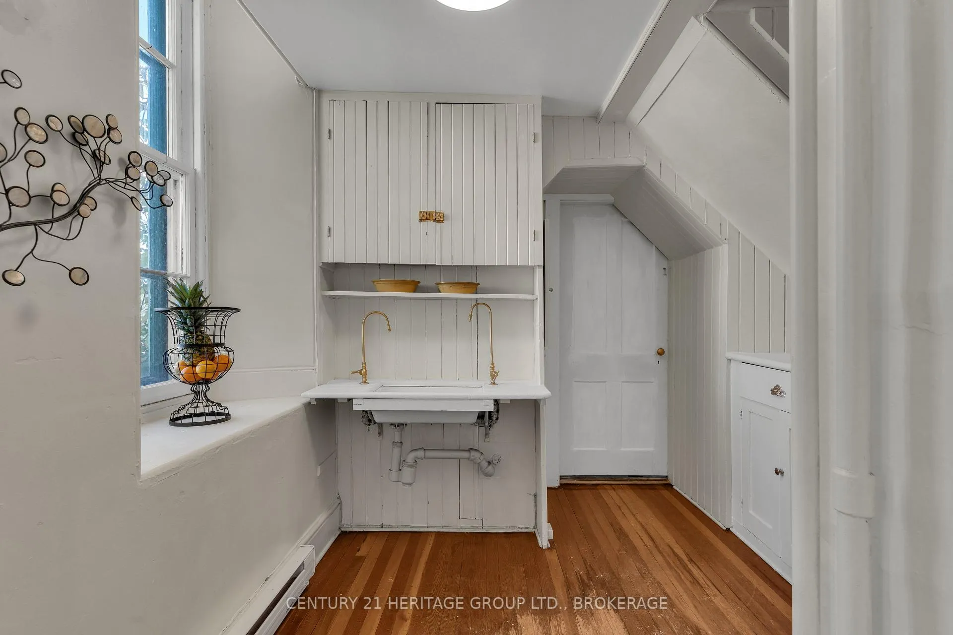 Photo 26 of 389 King Street, Gananoque — HOMEH